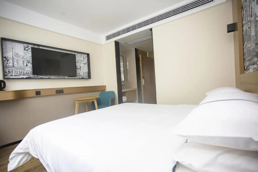 Bed in City Comfort Inn Yichang Zigui Three Gorges Dam Binhu
