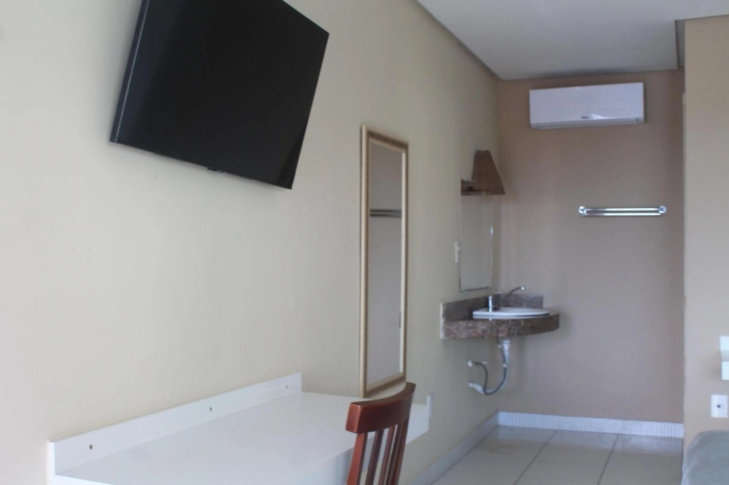 TV and multimedia in Hotel Brisa da Costa