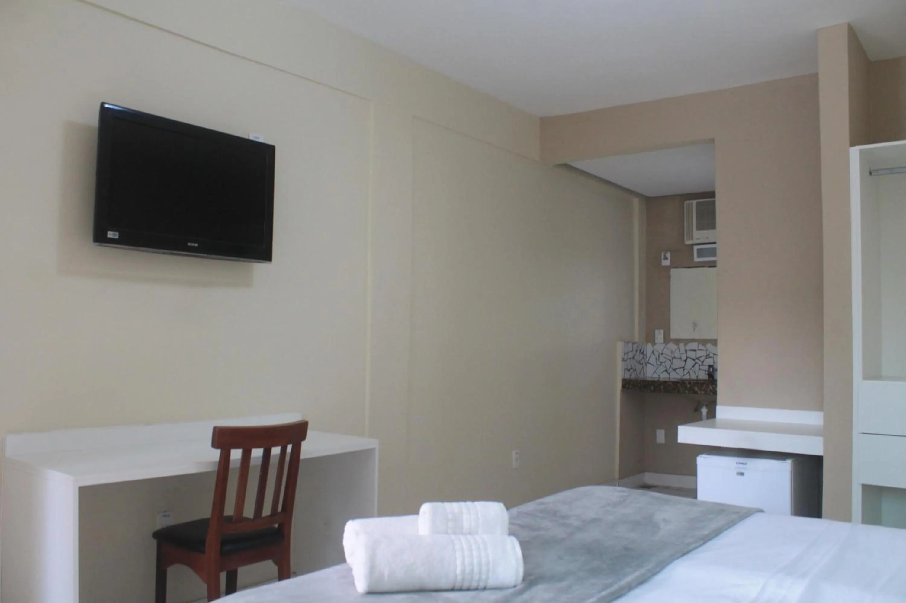 TV and multimedia, Bed in Hotel Brisa da Costa