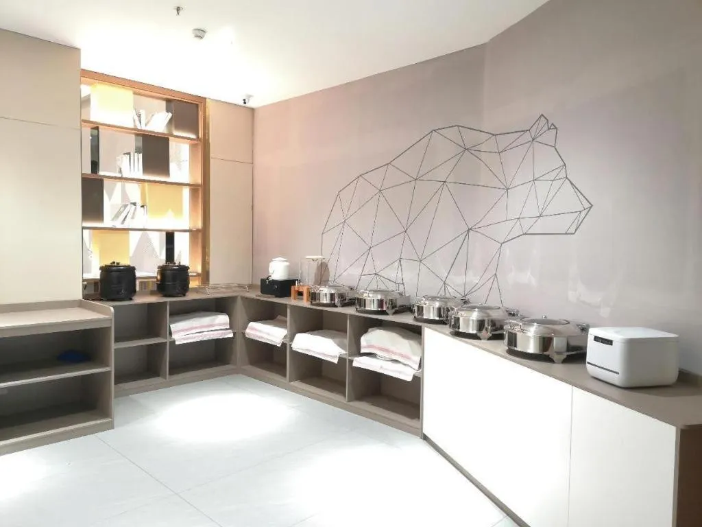 Borrman Hotel Heyuan Wanlvhu Railway Station