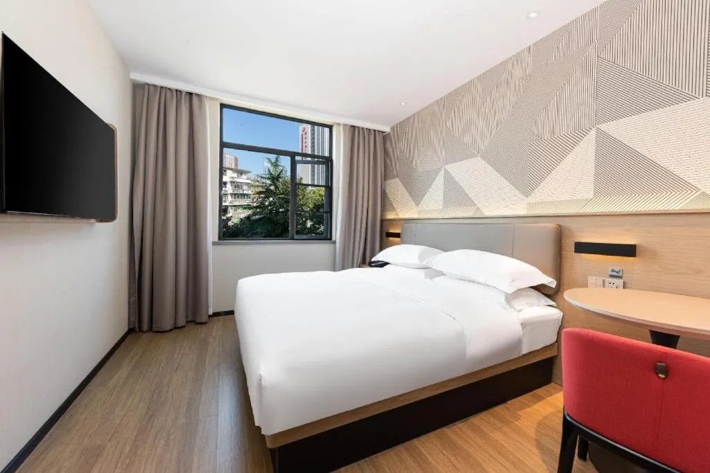 Bed in Borrman Hotel Wuhan First Hospital Hanzheng Street Metro Station