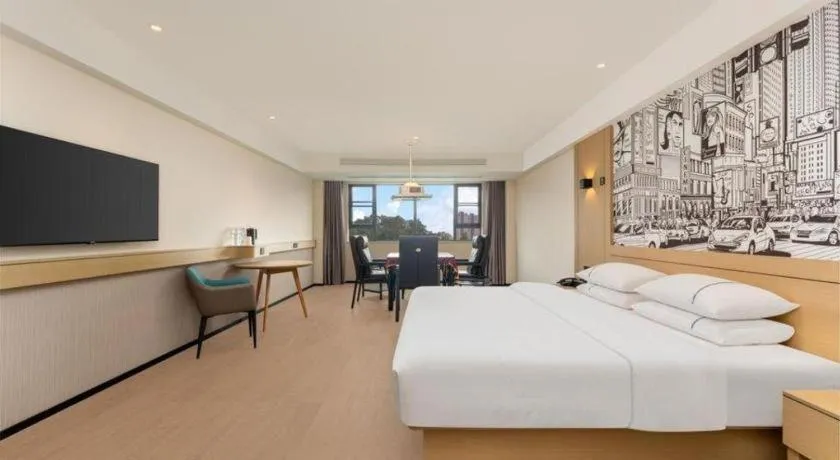 Bed in City Comfort Inn Hotel Wuhan Jiufeng Mountain Forest Park