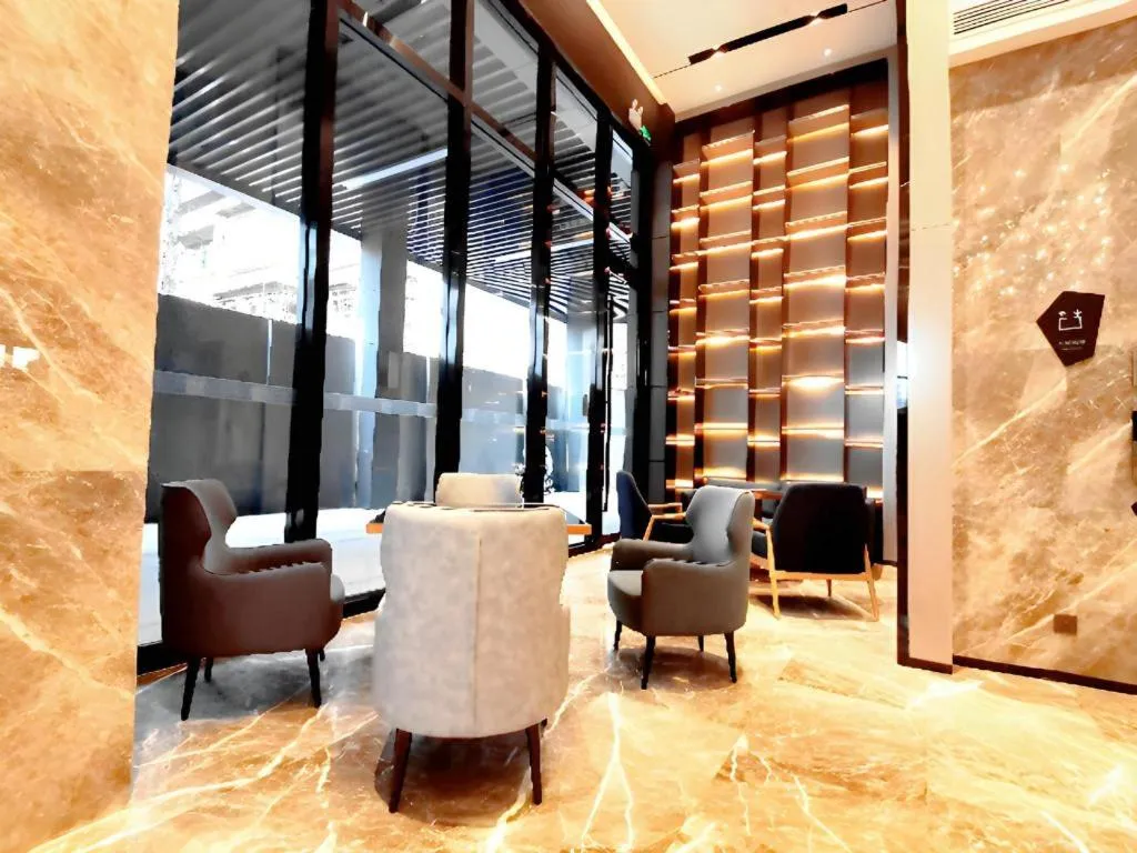 Echarm Hotel Wuhan Gaotie Jianshe 2nd Road Metro Exit