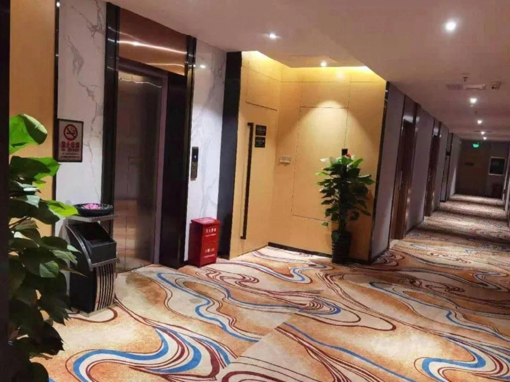 Borrman Hotel Nanning Anji Passenger Station Xijin Metro Station