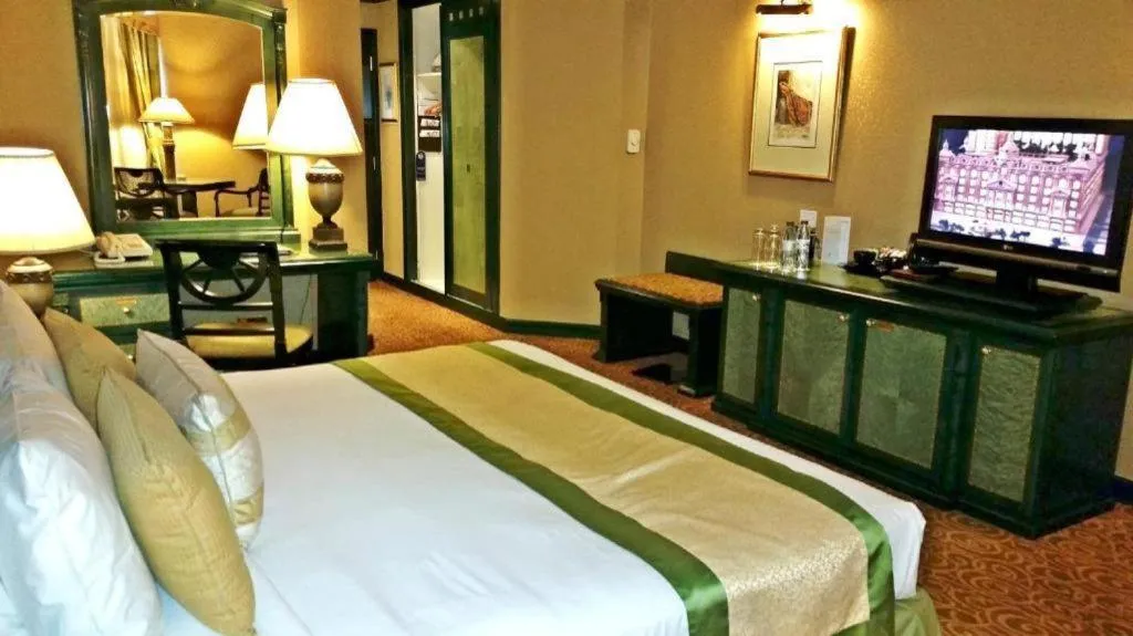 Bed in Knight Castle Hotel