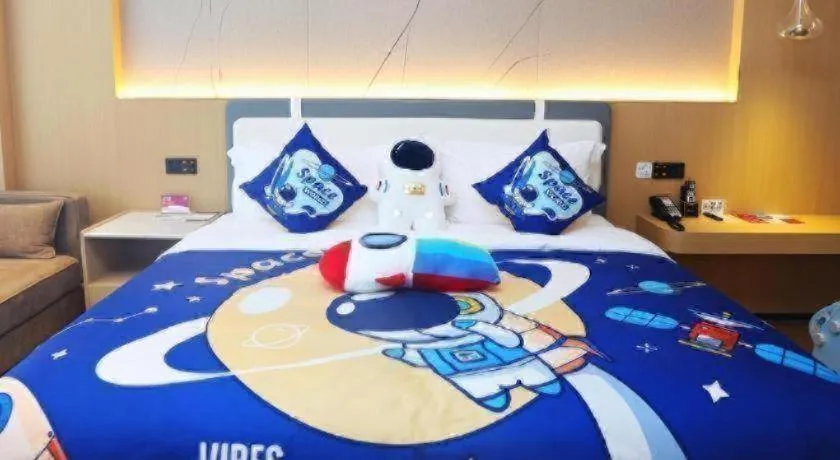 Bed in Ramada Encore by Wyndham Jinan Shanghe