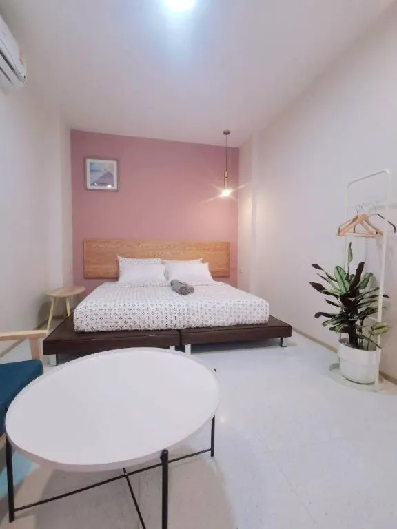 Bed in 7 Class Pool Villa