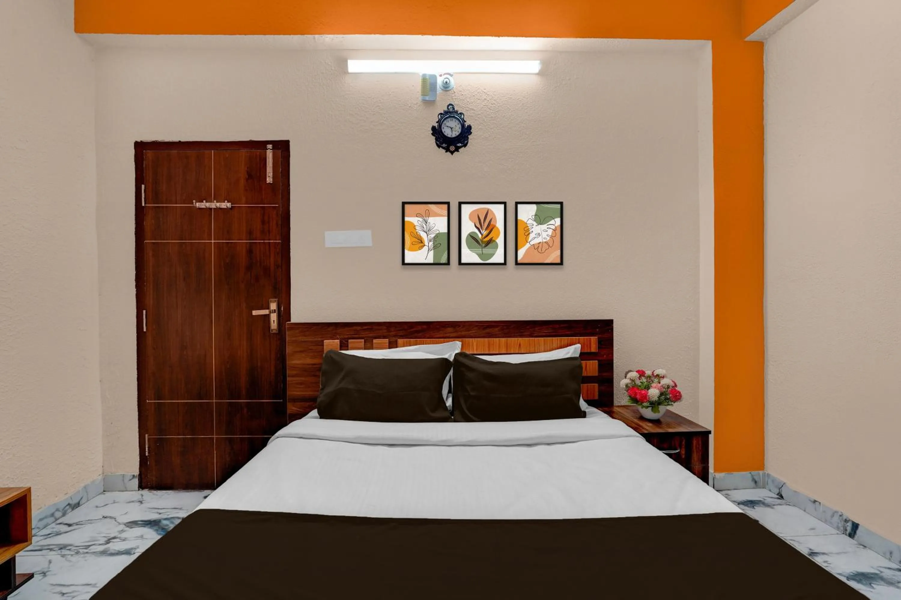 Bedroom, Bed in Super Hotel O Diamond Street Bangalore Formerly Sri Sai Guru Comfort