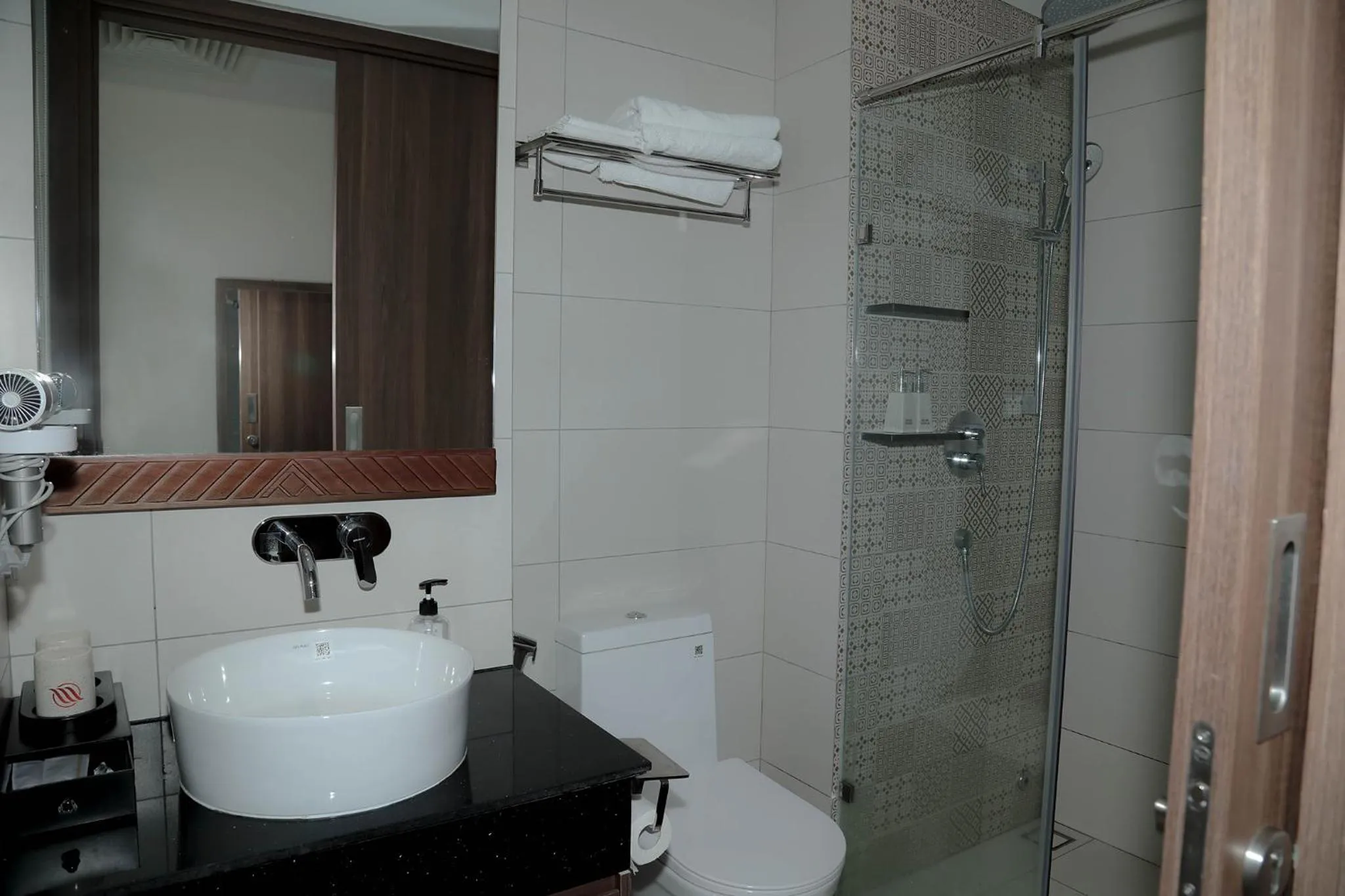 Shower in Apec Mandala Hotel & Apartment Tuy Hòa