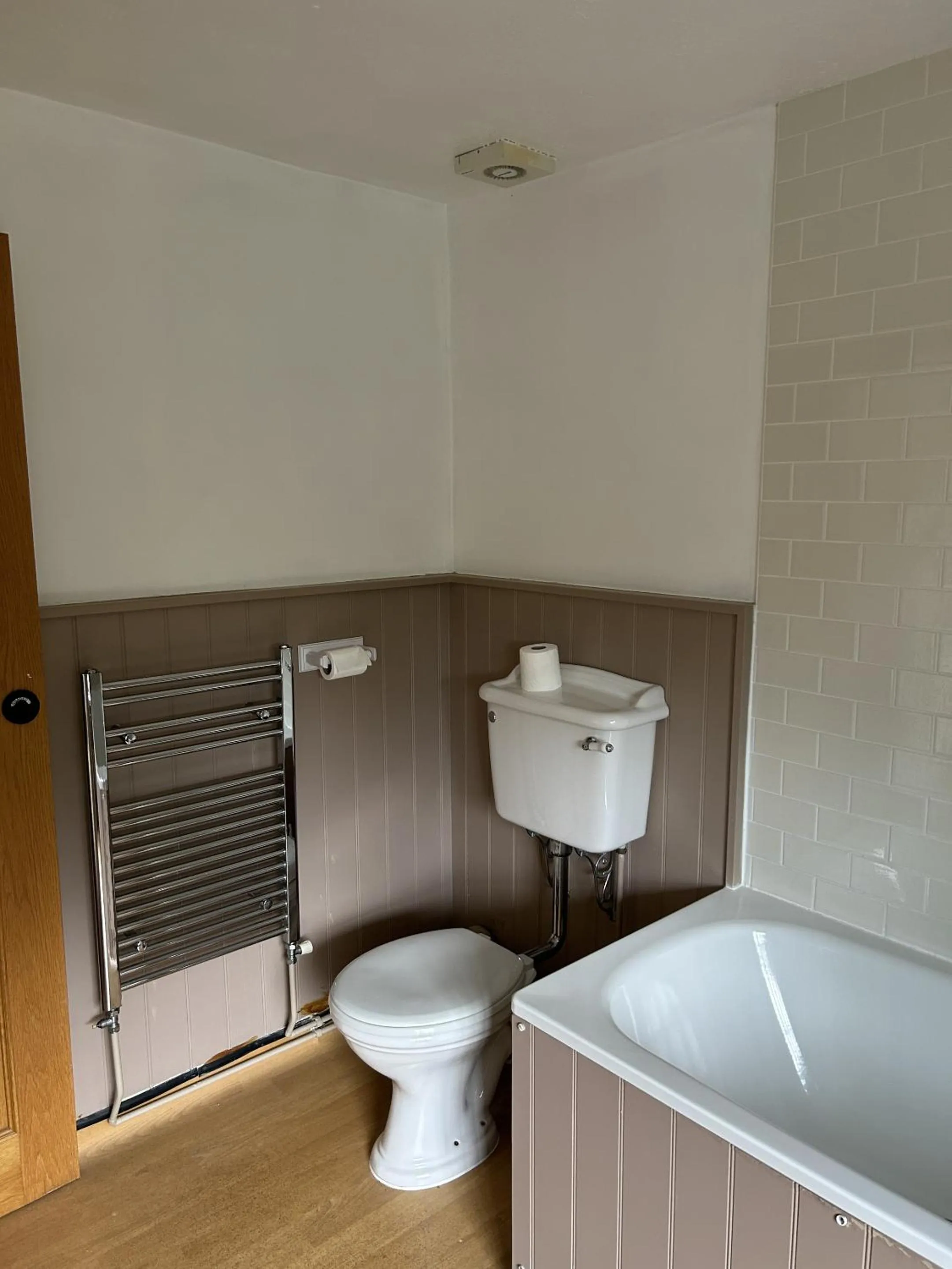 Bathroom in George & falcon