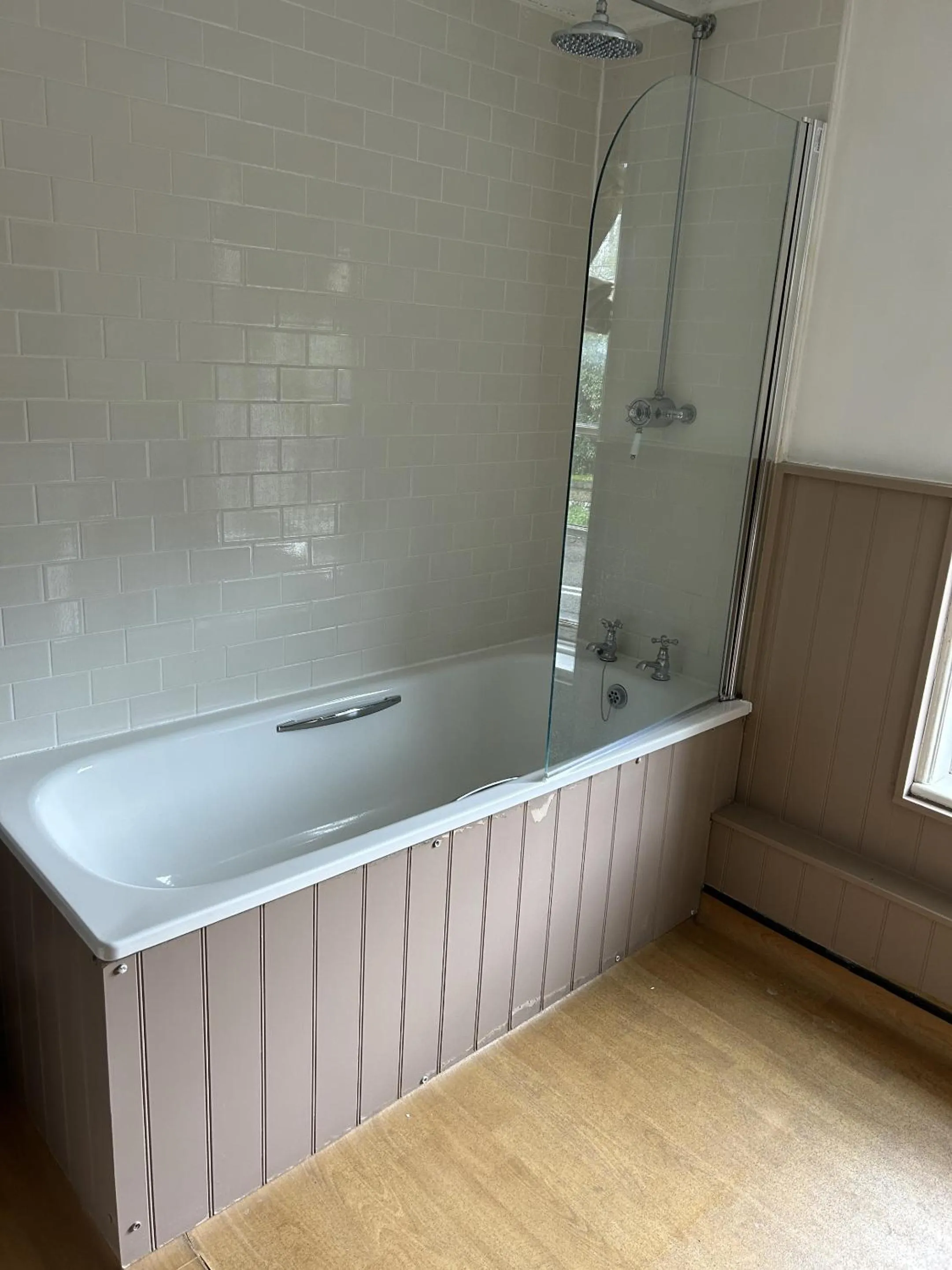 Bedroom in George & falcon