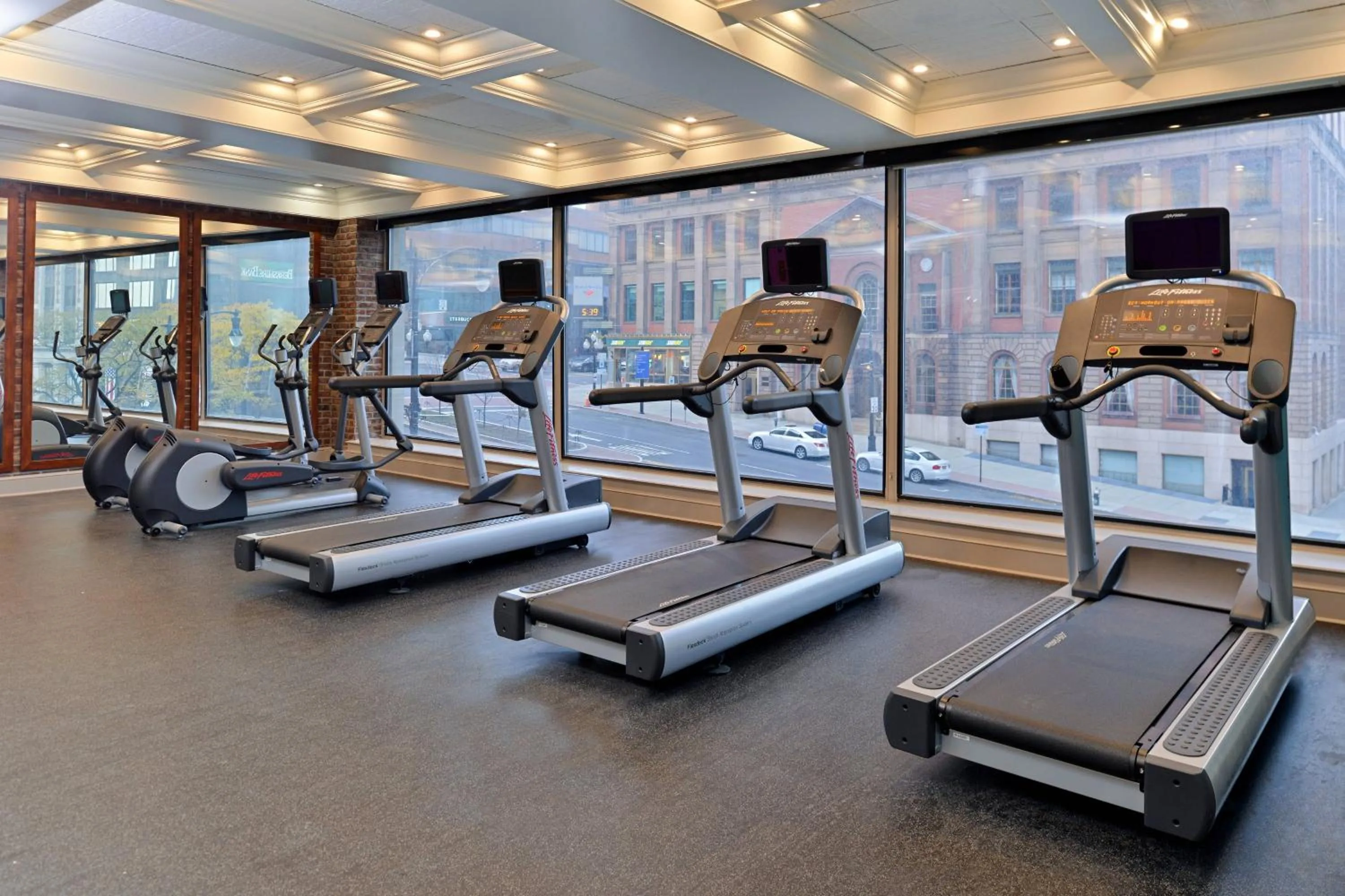 Fitness centre/facilities in Fairfield Inn & Suites by Marriott Albany Downtown