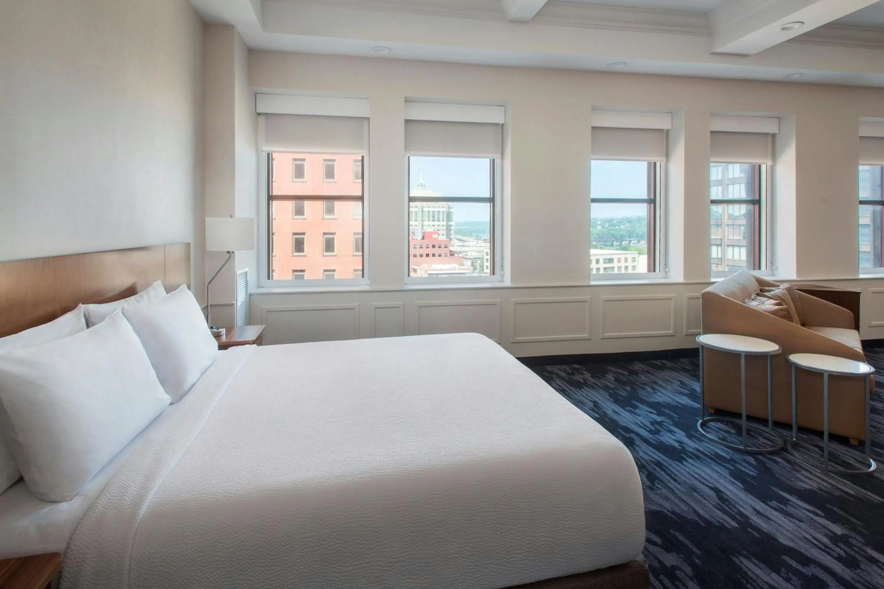 Photo of the whole room, Bed in Fairfield Inn & Suites by Marriott Albany Downtown