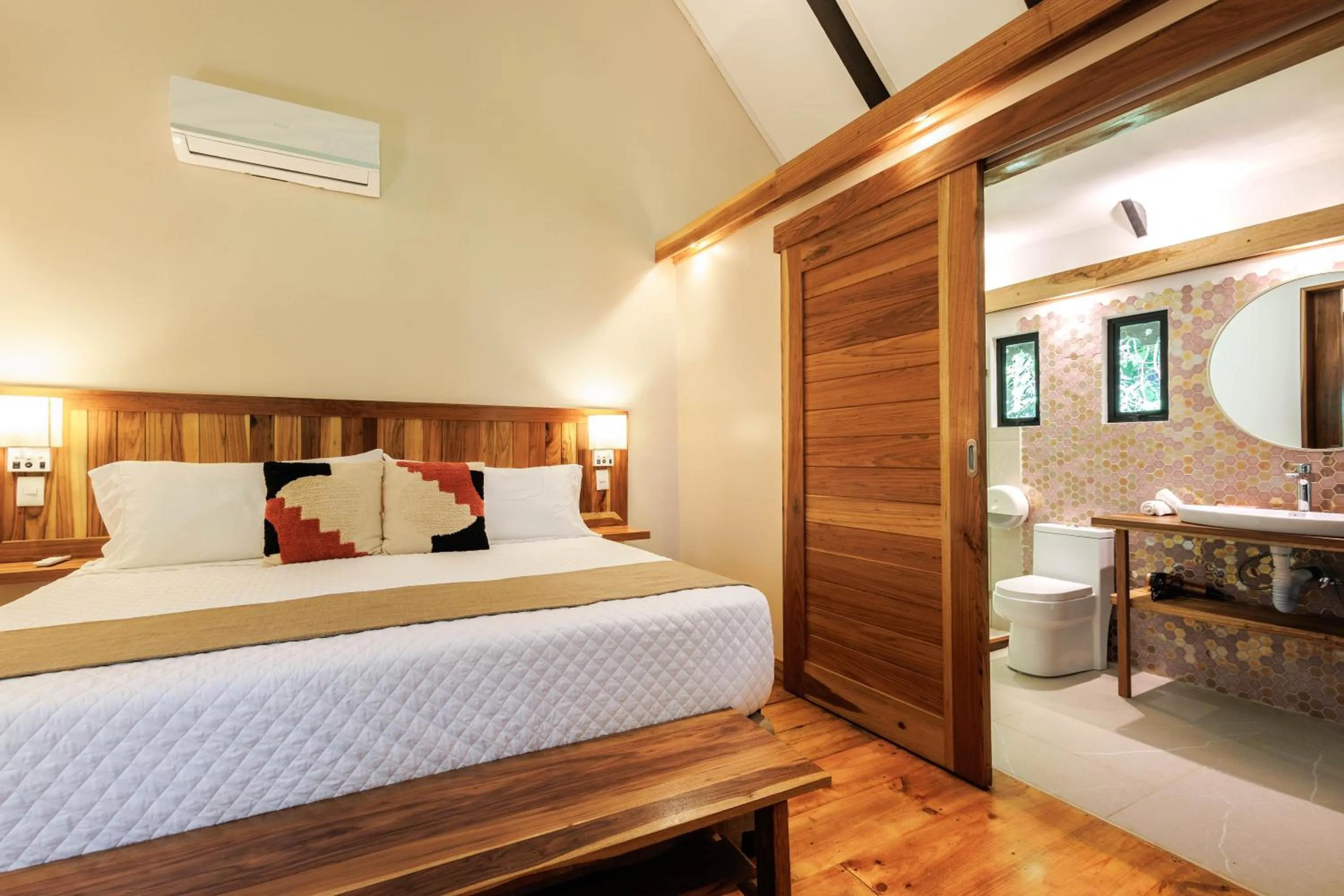 Toilet, Bed in Almonds & Corals Boutique Hotel