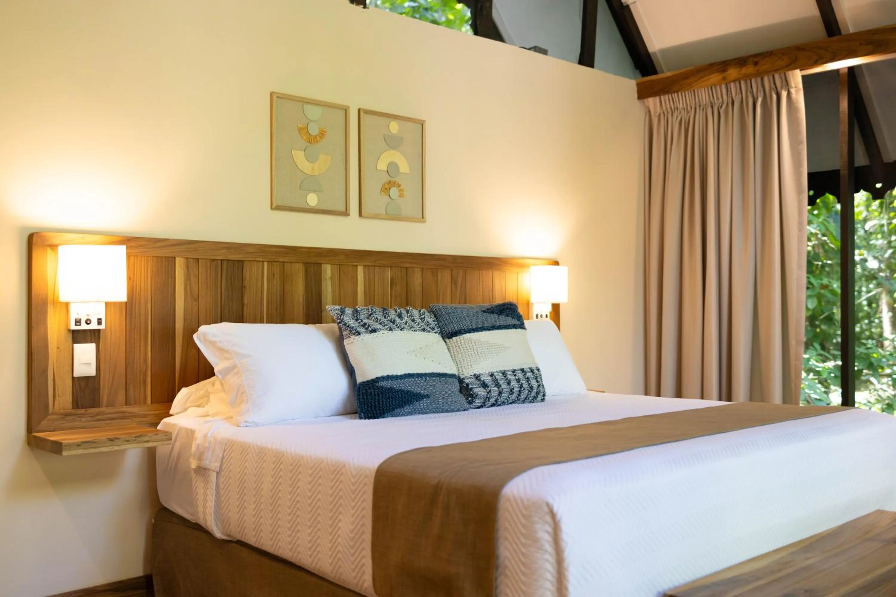 Bed in Almonds & Corals Boutique Hotel