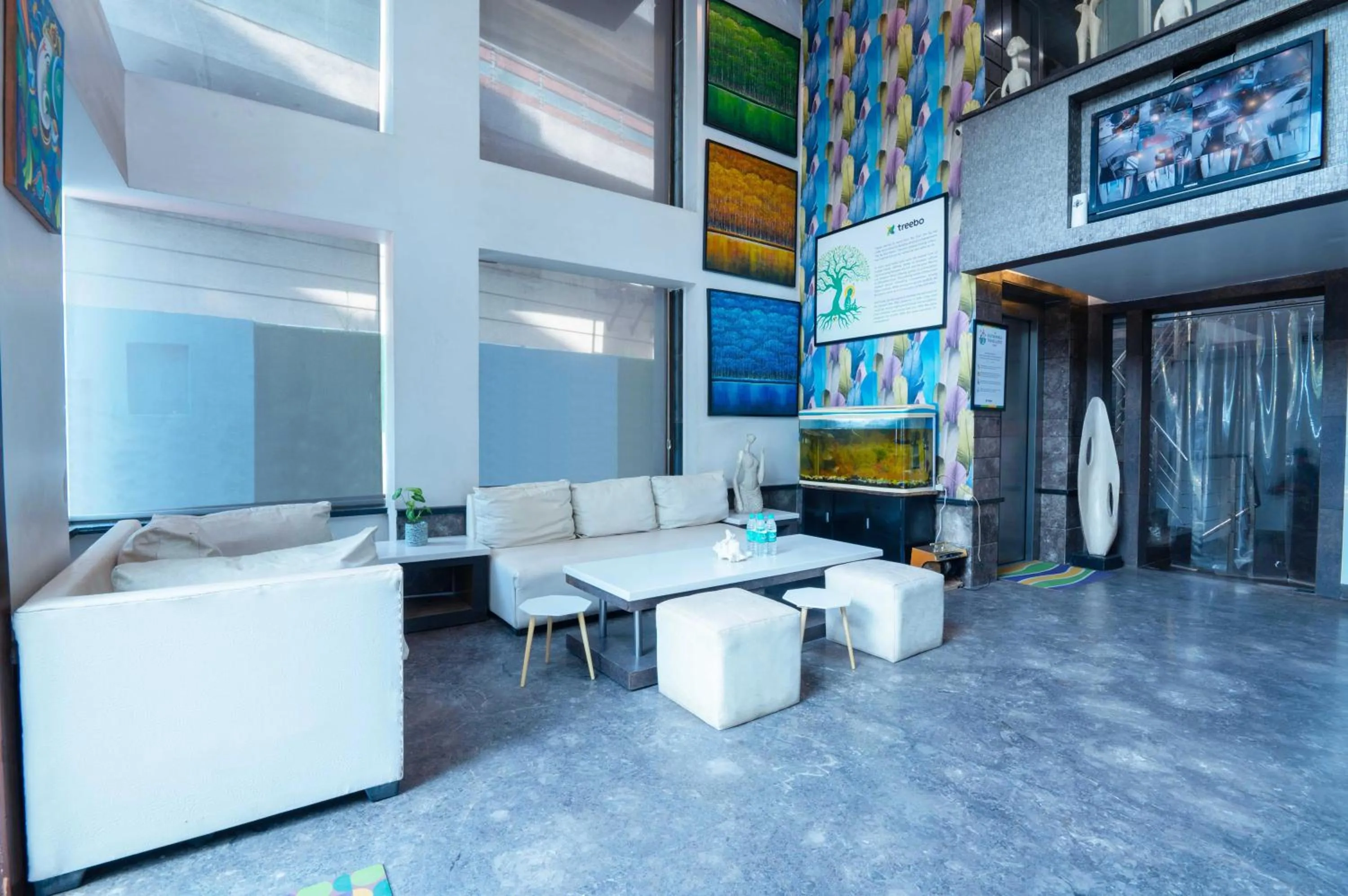 Seating area in Treebo Twin Tree