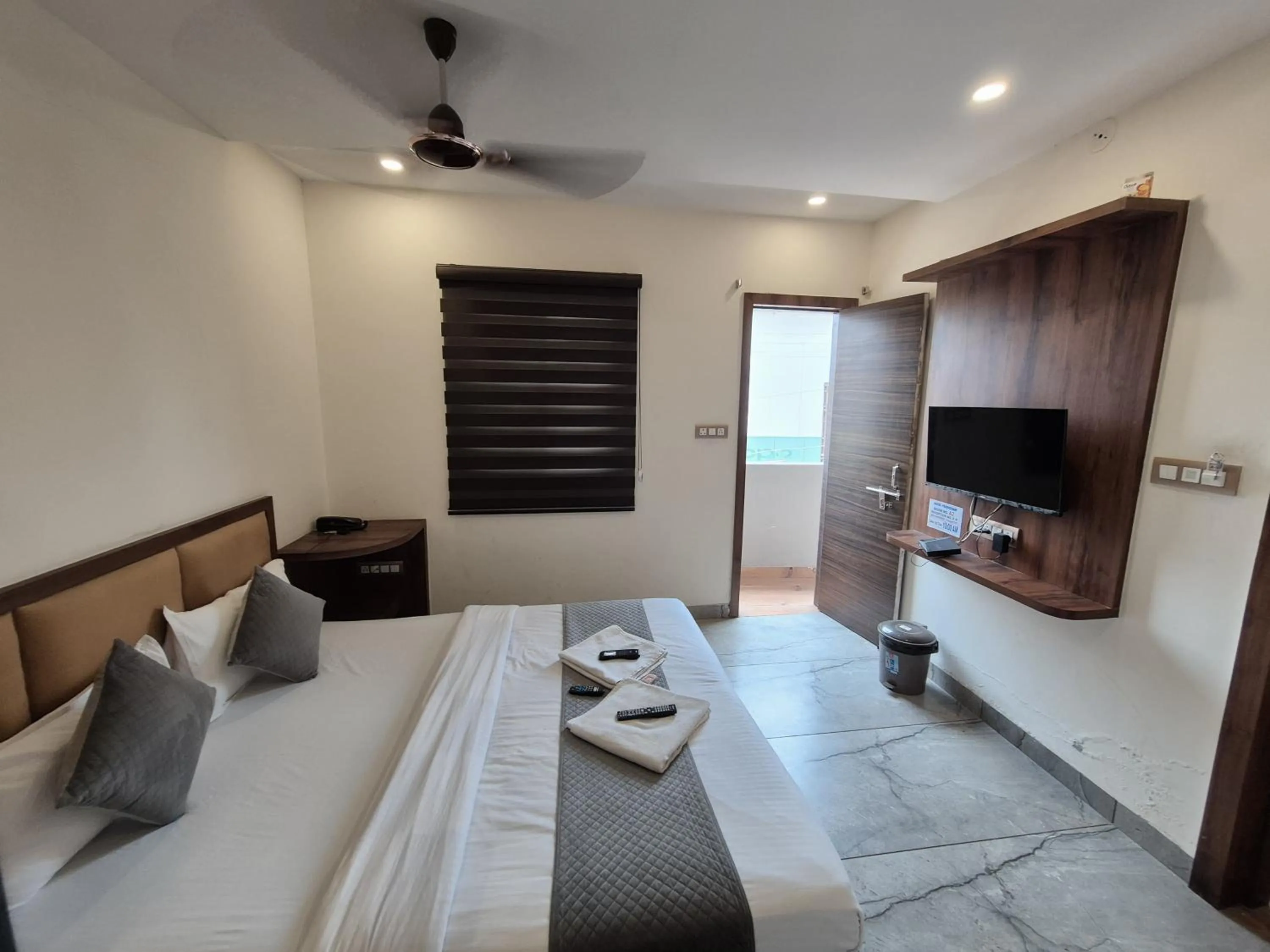 Bed in Hotel PRAKASHAM