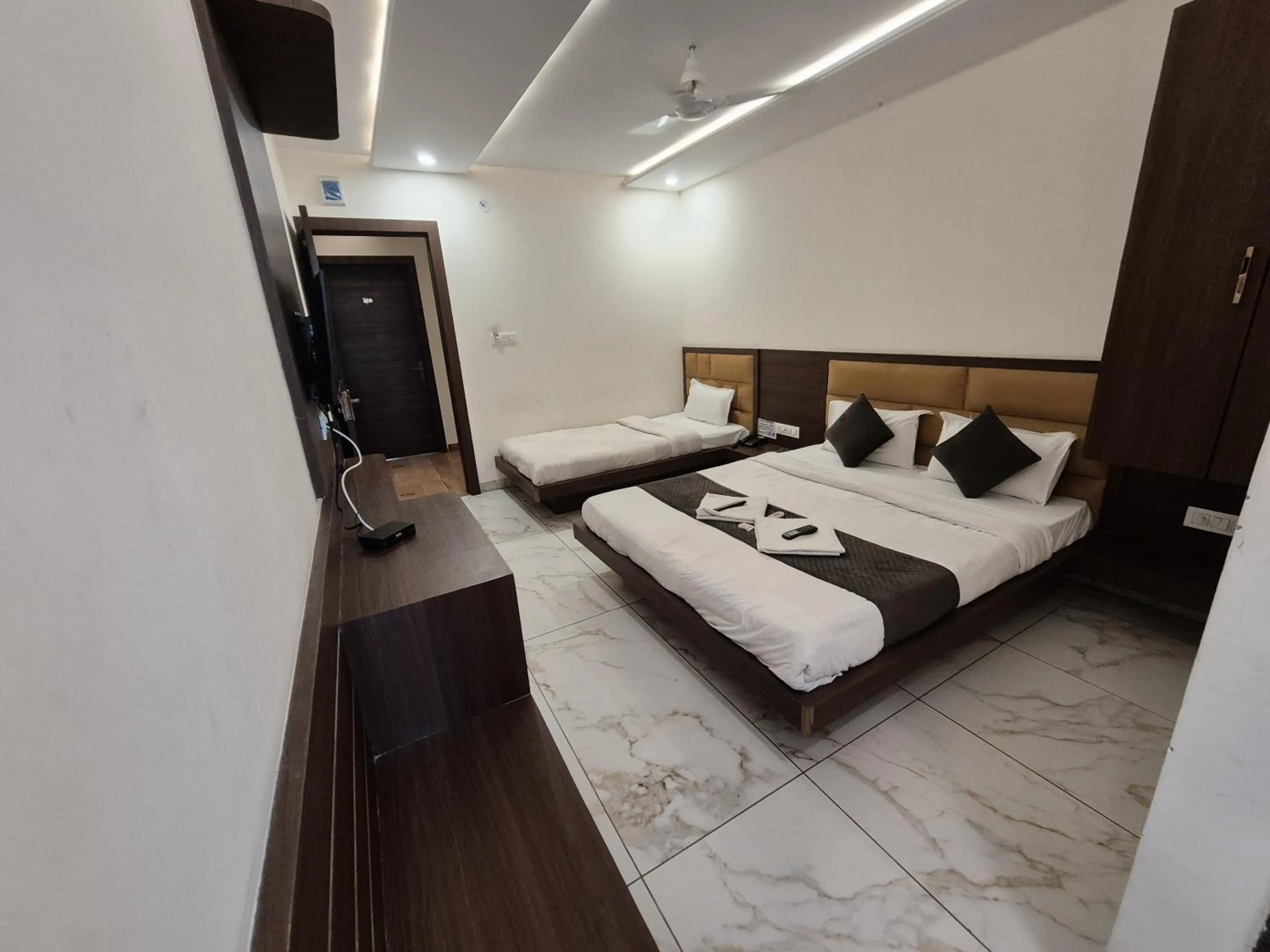 Bed in Hotel PRAKASHAM