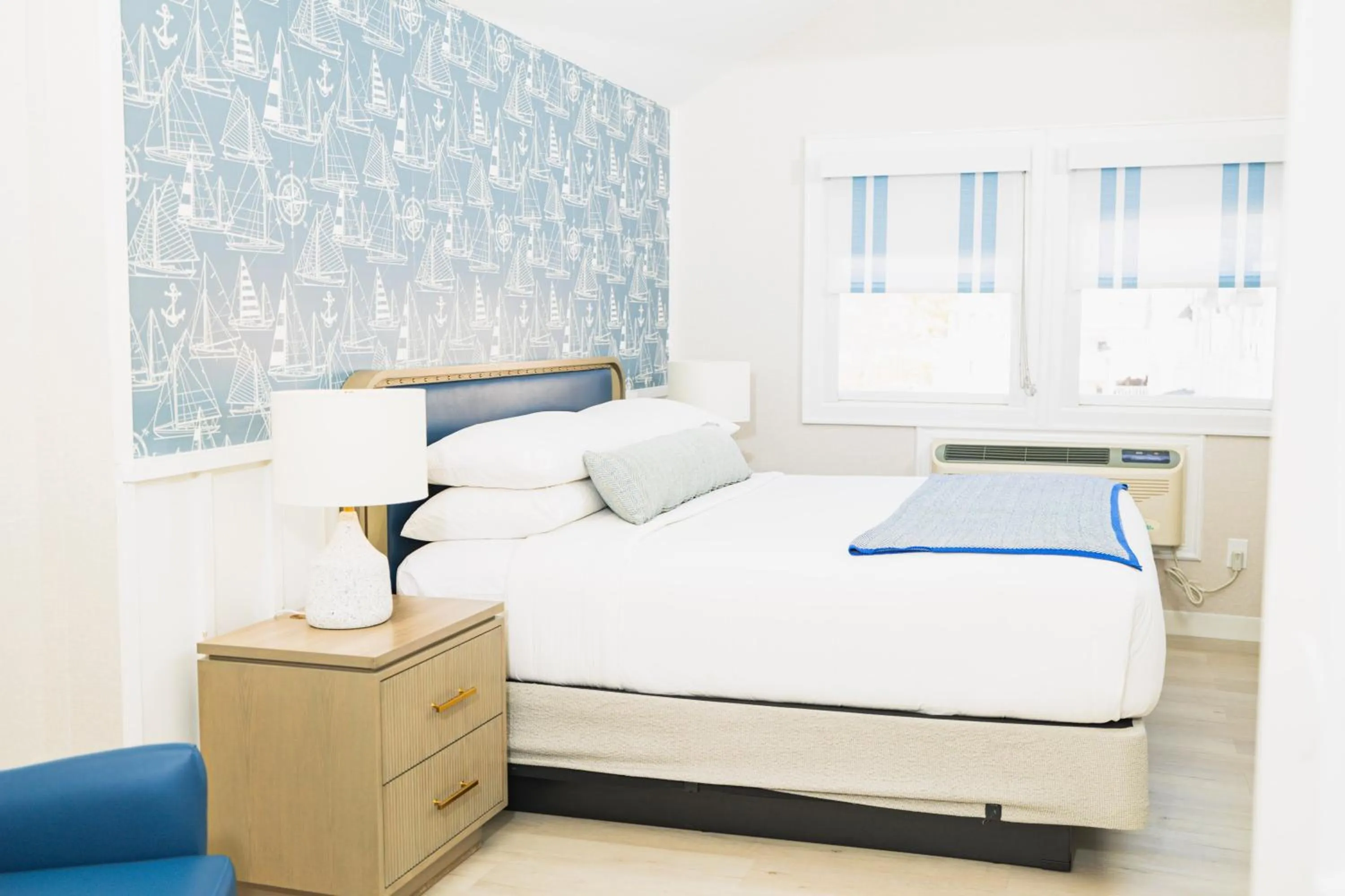 Bed in Danfords Hotel & Marina