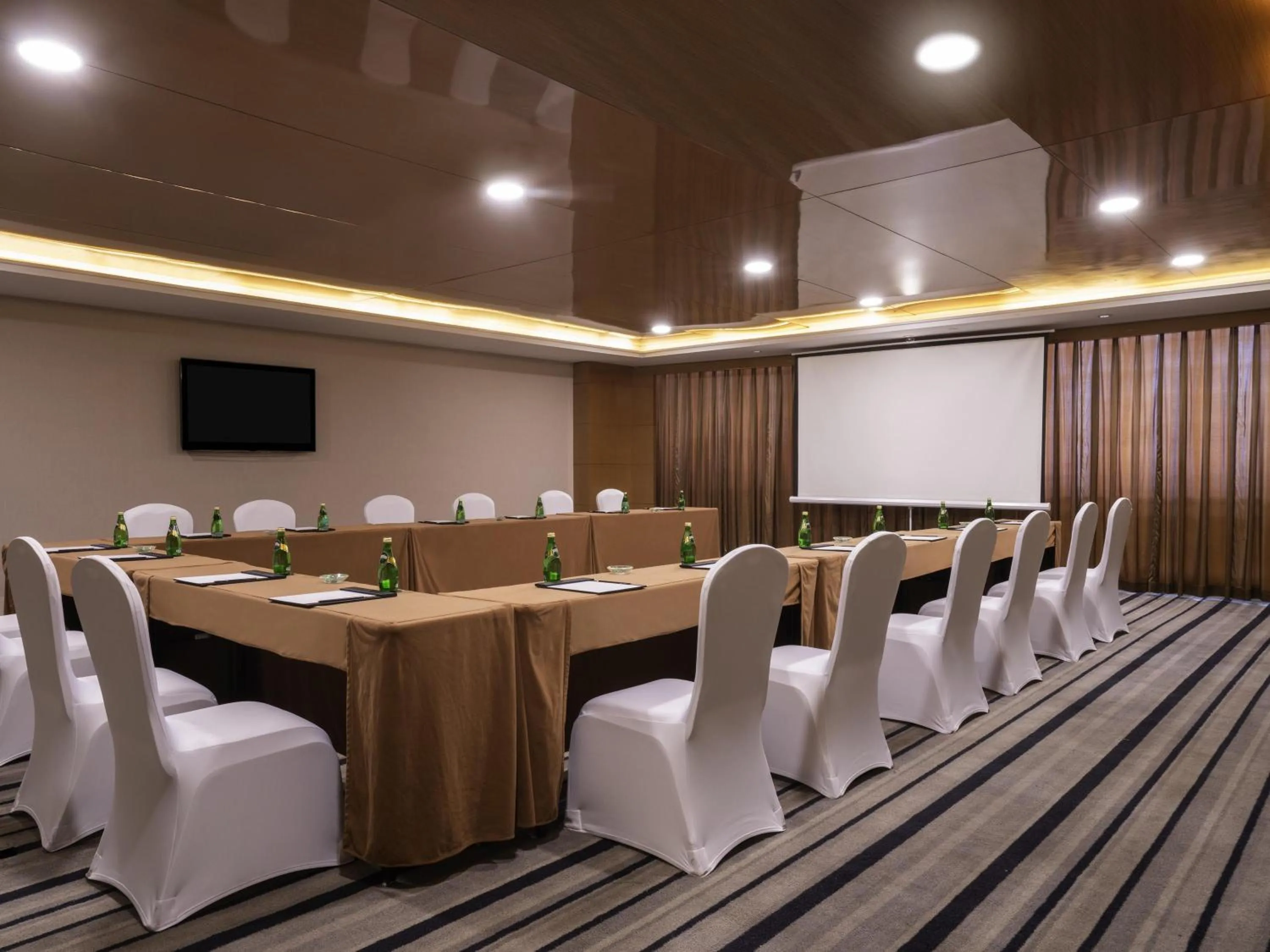 Meeting/conference room in Pullman Foshan Shunde