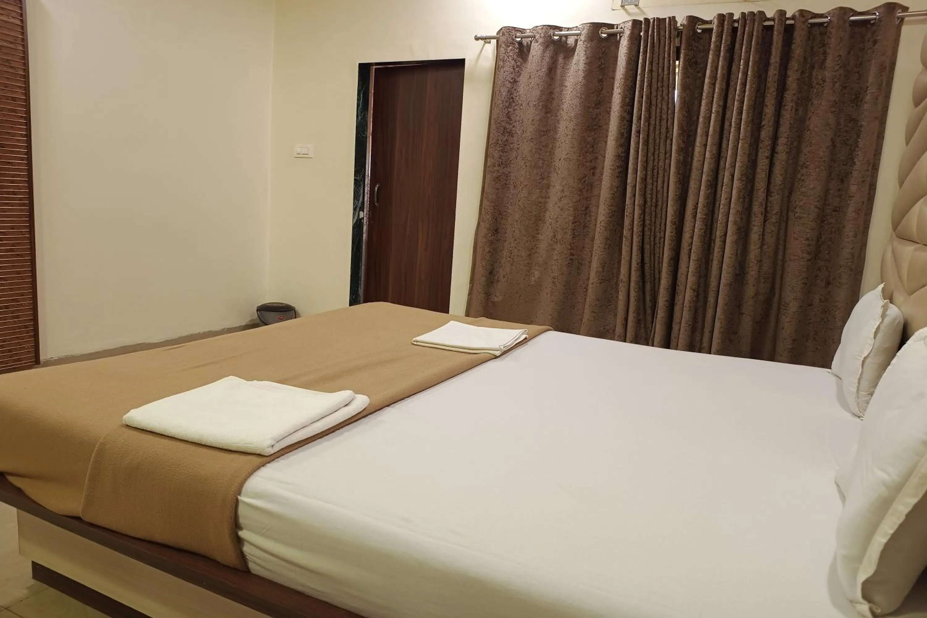 Bedroom, Bed in Hotel Apratim Lodging & Boarding