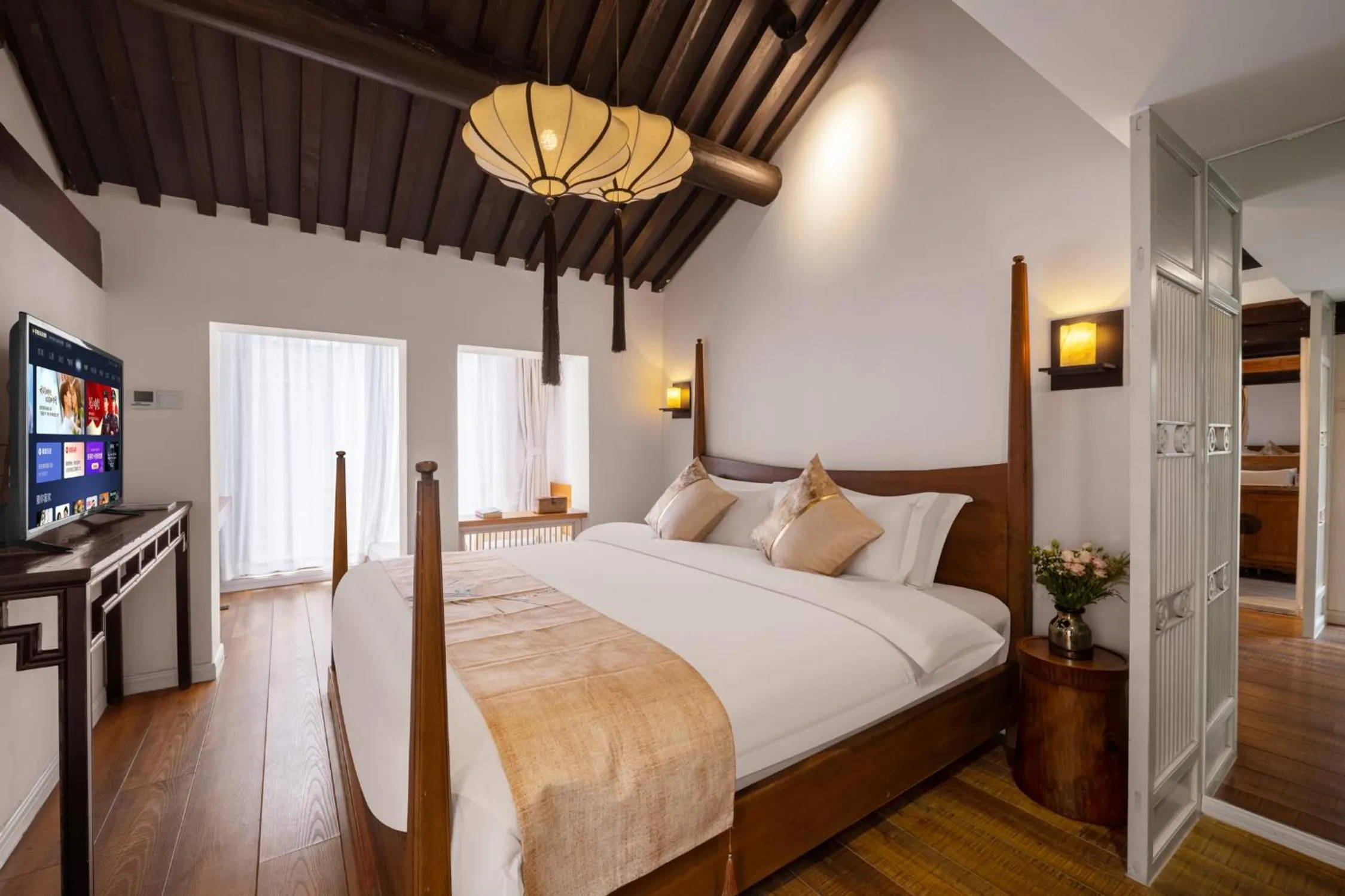 Bed in Beijing Le Zai Nan Luo Gu Xiang Wang Fu Jing Forbidden City Courtyard Hotel&Free laundry service&Free coffee &Paid Dumpling experience service