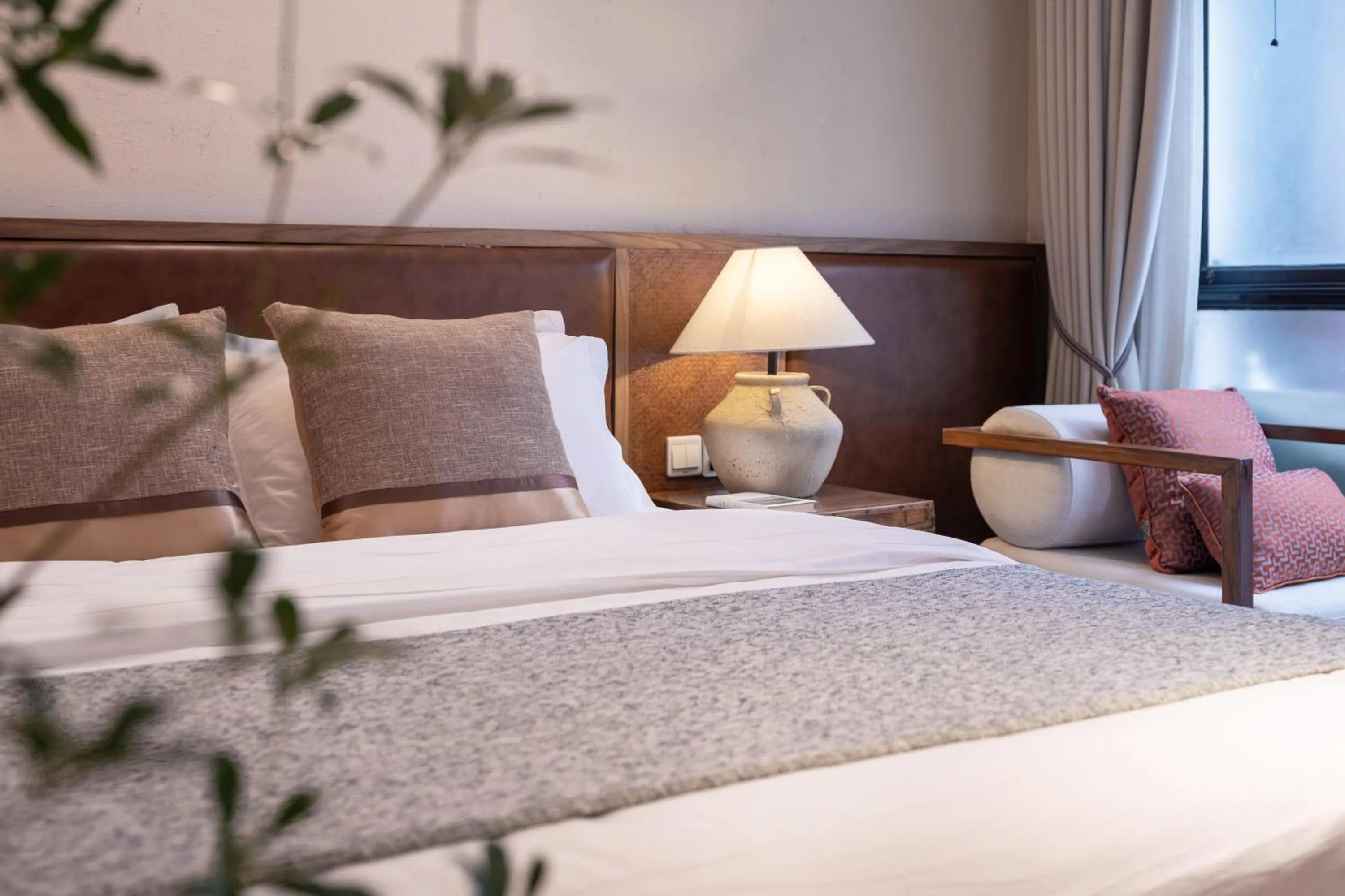 Bed in Beijing Le Zai Nan Luo Gu Xiang Wang Fu Jing Forbidden City Courtyard Hotel&Free laundry service&Free coffee &Paid Dumpling experience service