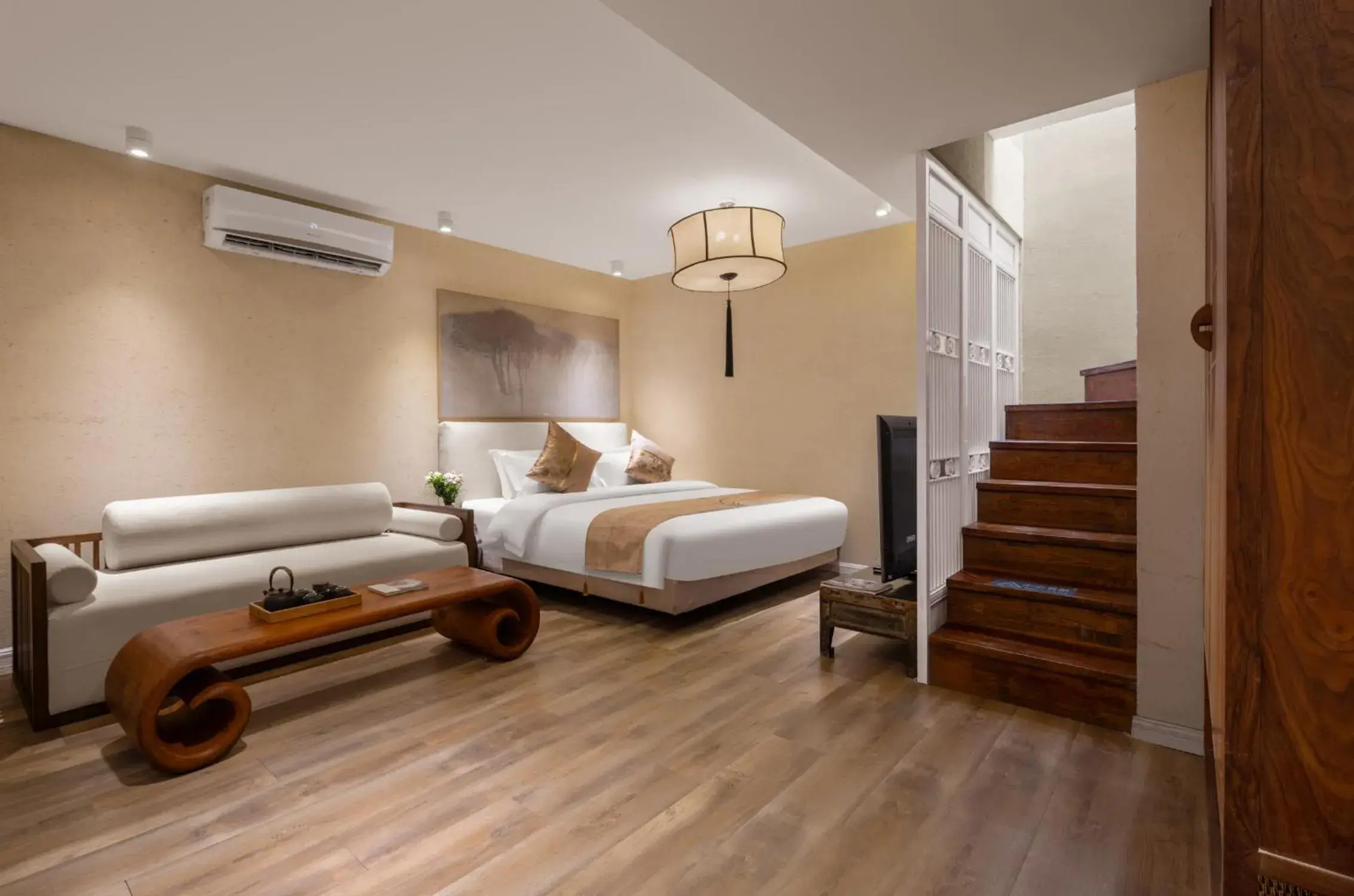 Two-Bedroom Suite with Two King Beds and Two Bathrooms in Beijing Le Zai Nan Luo Gu Xiang Wang Fu Jing Forbidden City Courtyard Hotel&Free laundry service&Free coffee &Paid Dumpling experience service Two-Bedroom Suite with Two King Beds and Two Bathrooms in Beijing Le Zai Nan Luo Gu Xiang Wang Fu Jing Forbidden City Courtyard Hotel&Free laundry service&Free coffee &Paid Dumpling experience service