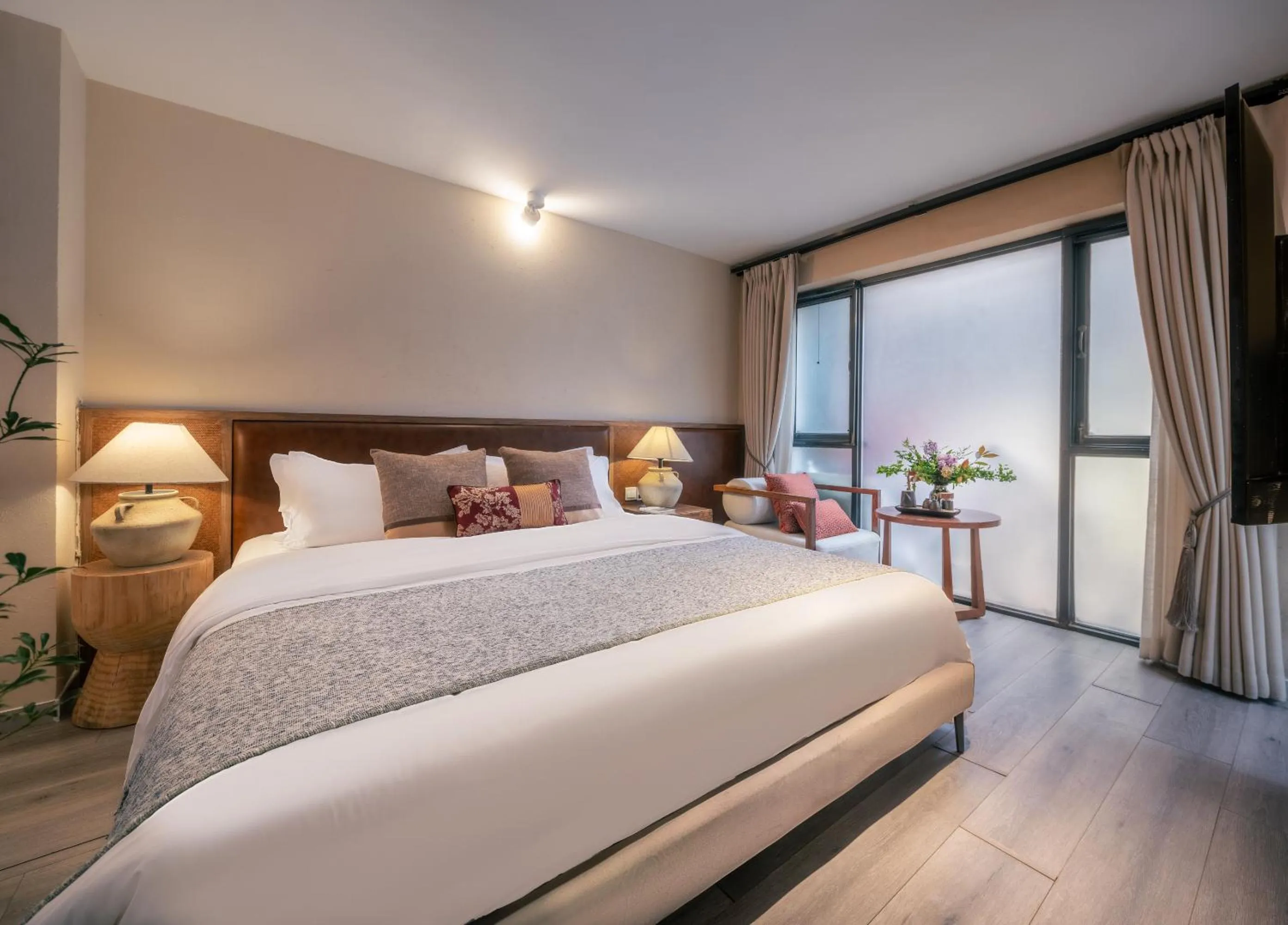 Bed in Beijing Le Zai Nan Luo Gu Xiang Wang Fu Jing Forbidden City Courtyard Hotel&Free laundry service&Free coffee &Paid Dumpling experience service