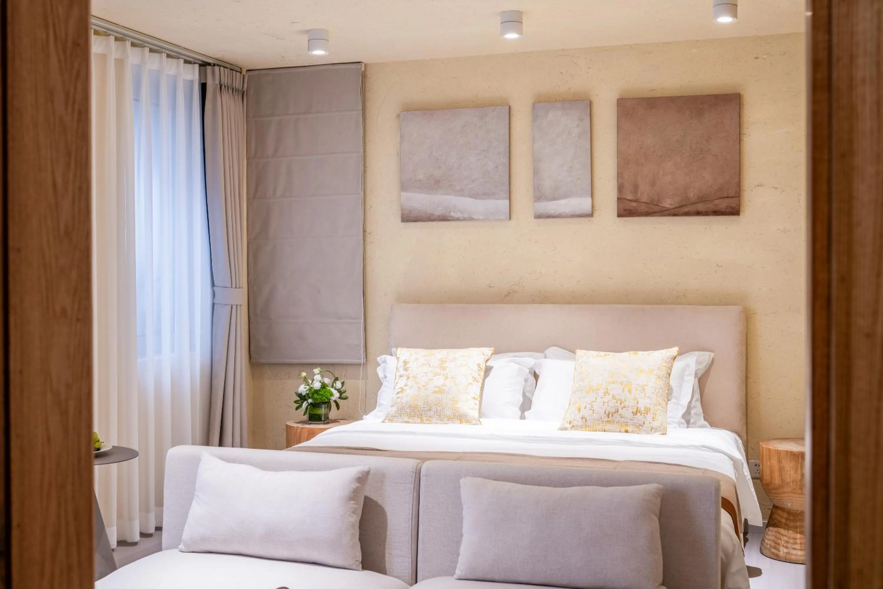 Bed in Beijing Le Zai Nan Luo Gu Xiang Wang Fu Jing Forbidden City Courtyard Hotel&Free laundry service&Free coffee &Paid Dumpling experience service