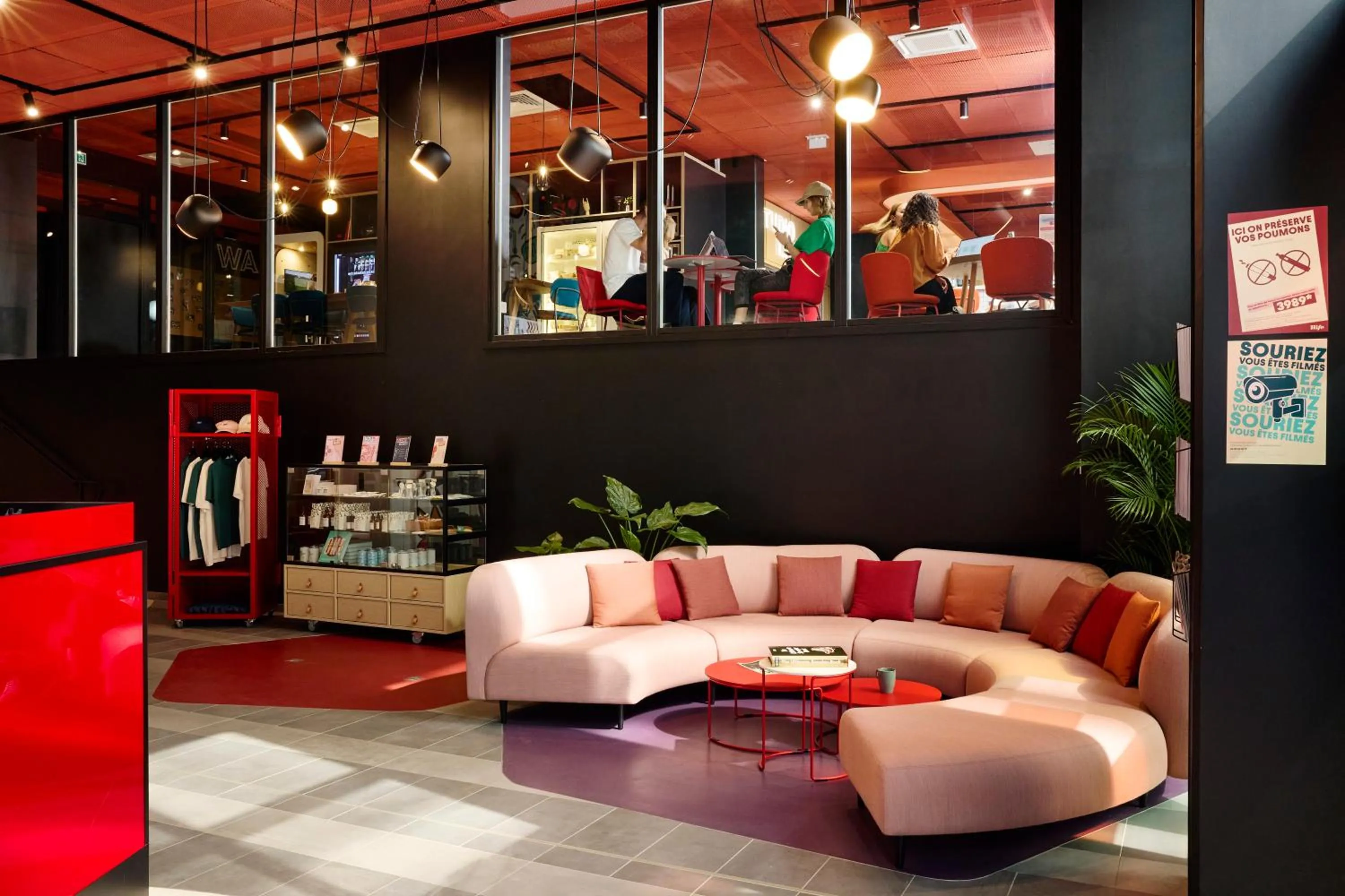 Lobby or reception in Hife Paris Issy Porte de Versailles