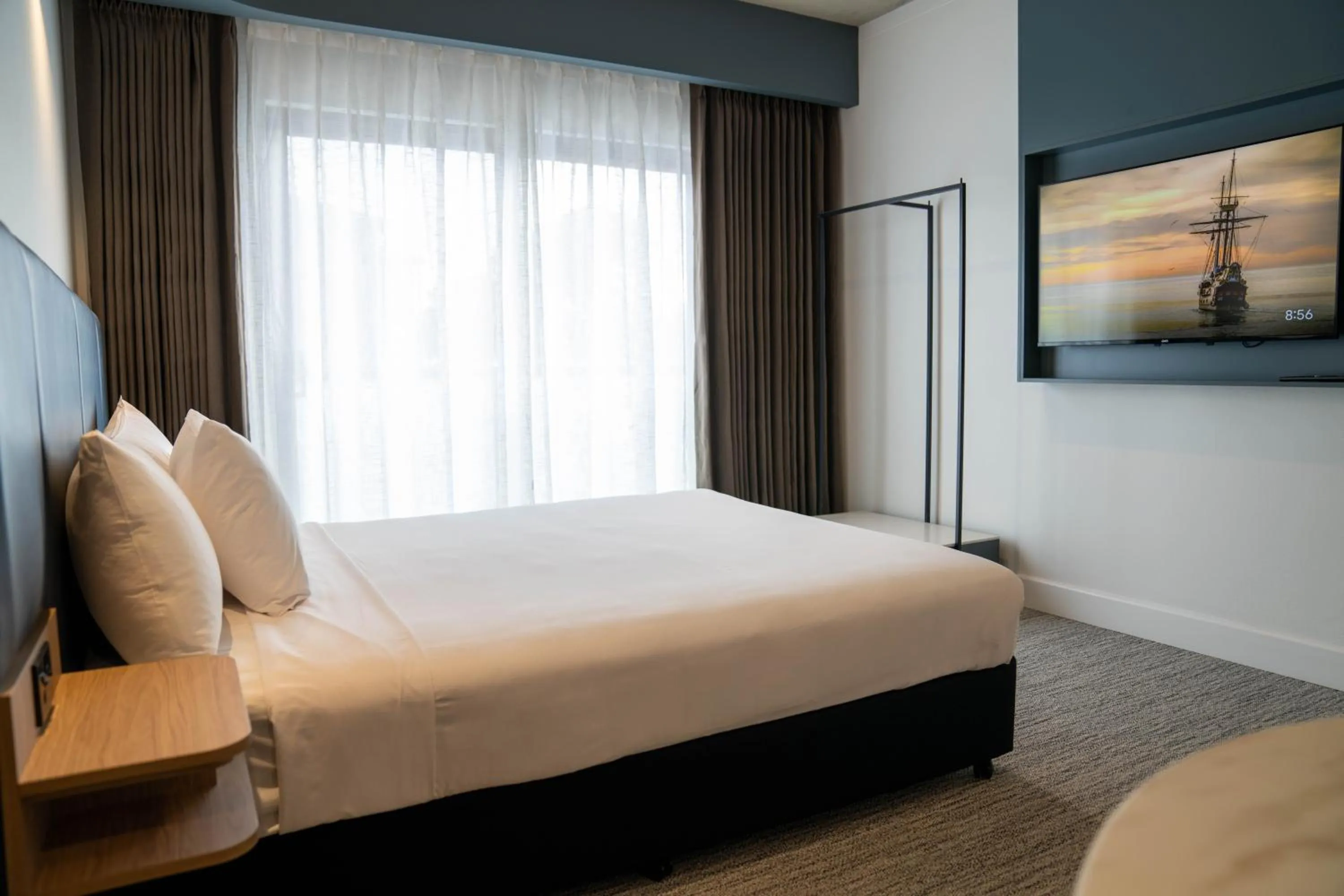 Bed in Value Suites Penrith