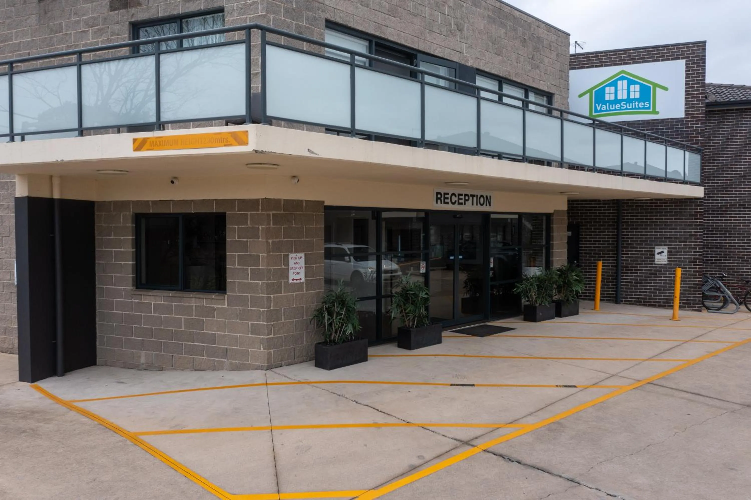 Facade/entrance in Value Suites Penrith