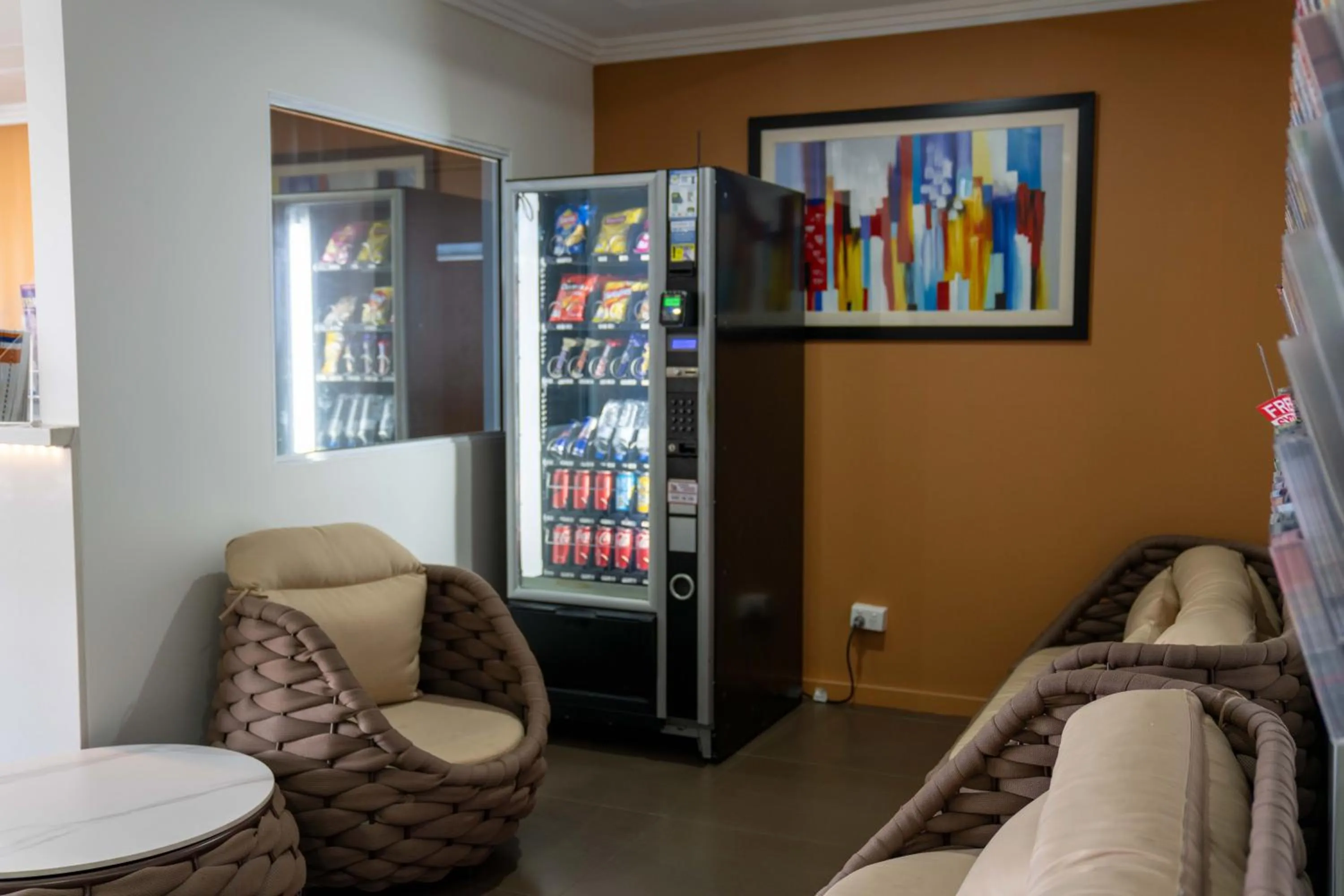 vending machine in Value Suites Penrith