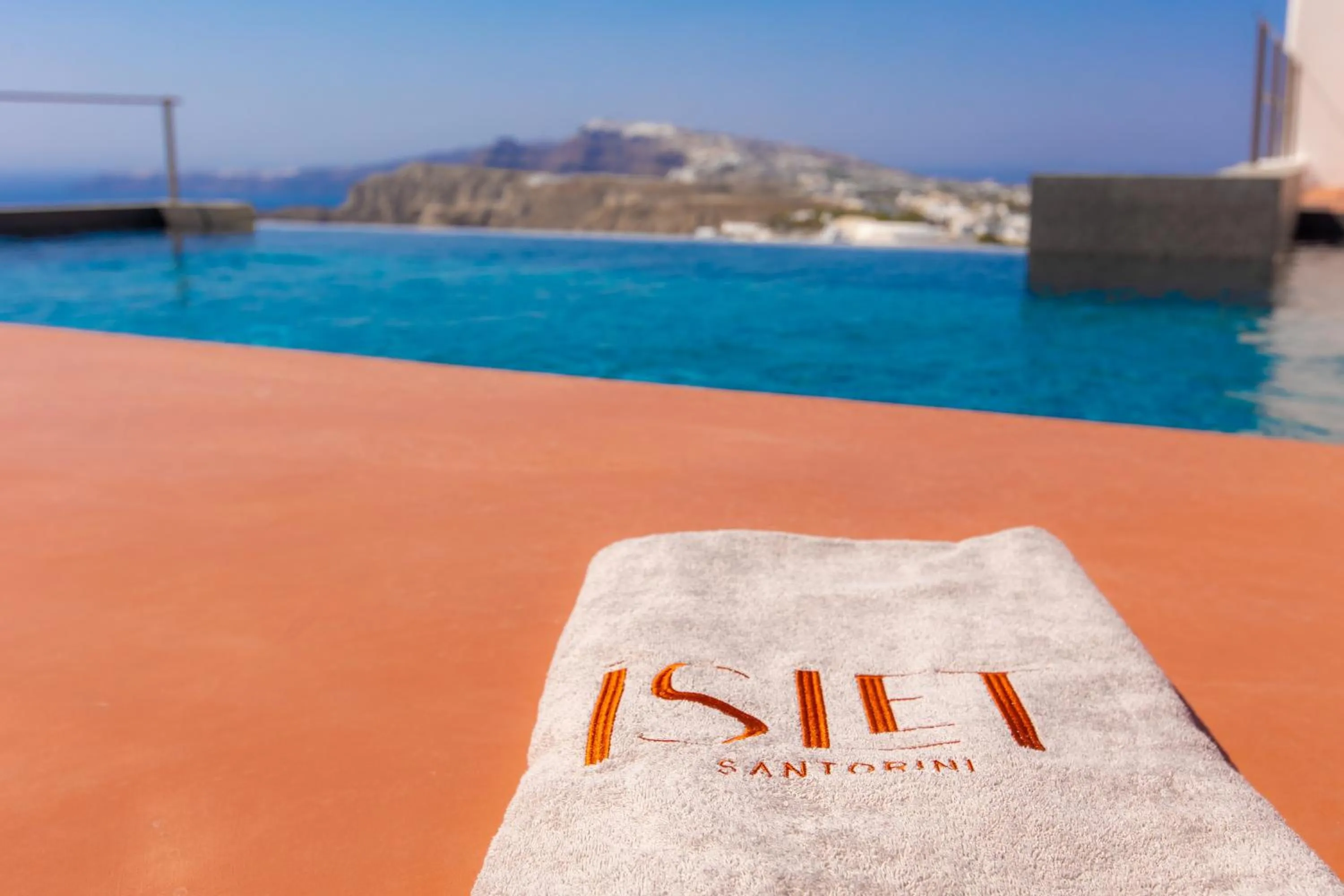 Swimming pool in Islet Santorini Infinity Caldera Villa