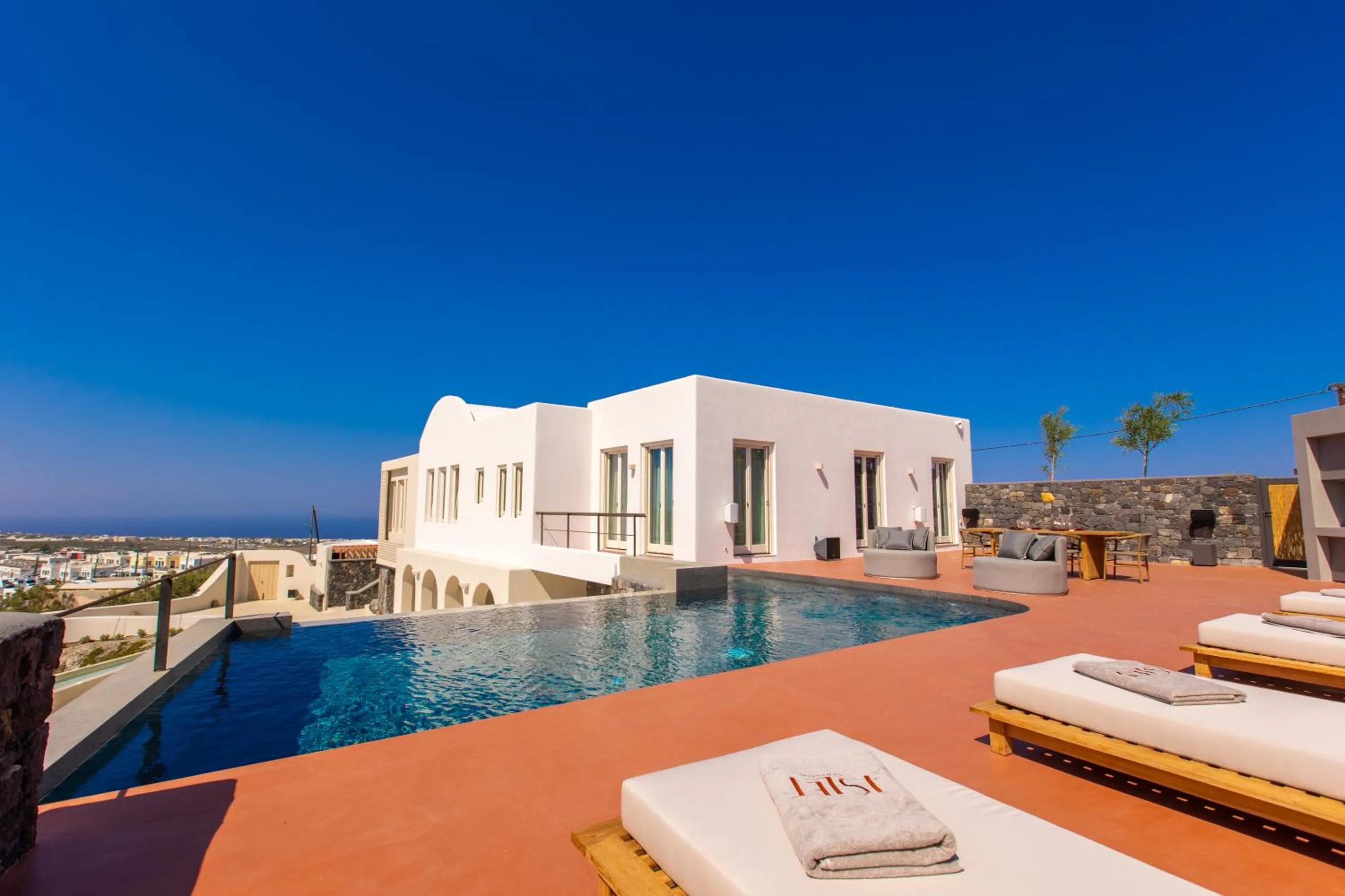 Property building in Islet Santorini Infinity Caldera Villa