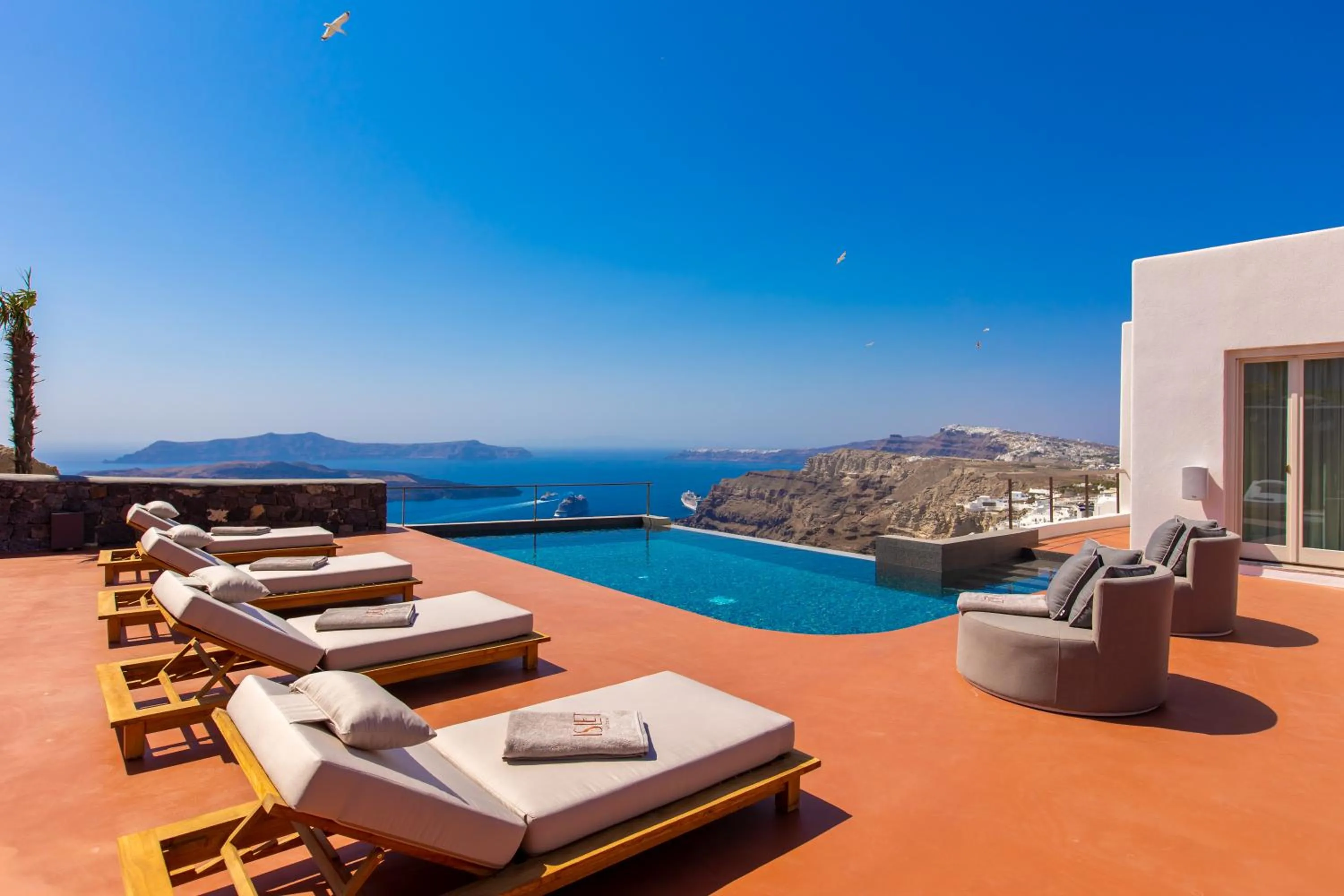Property building in Islet Santorini Infinity Caldera Villa