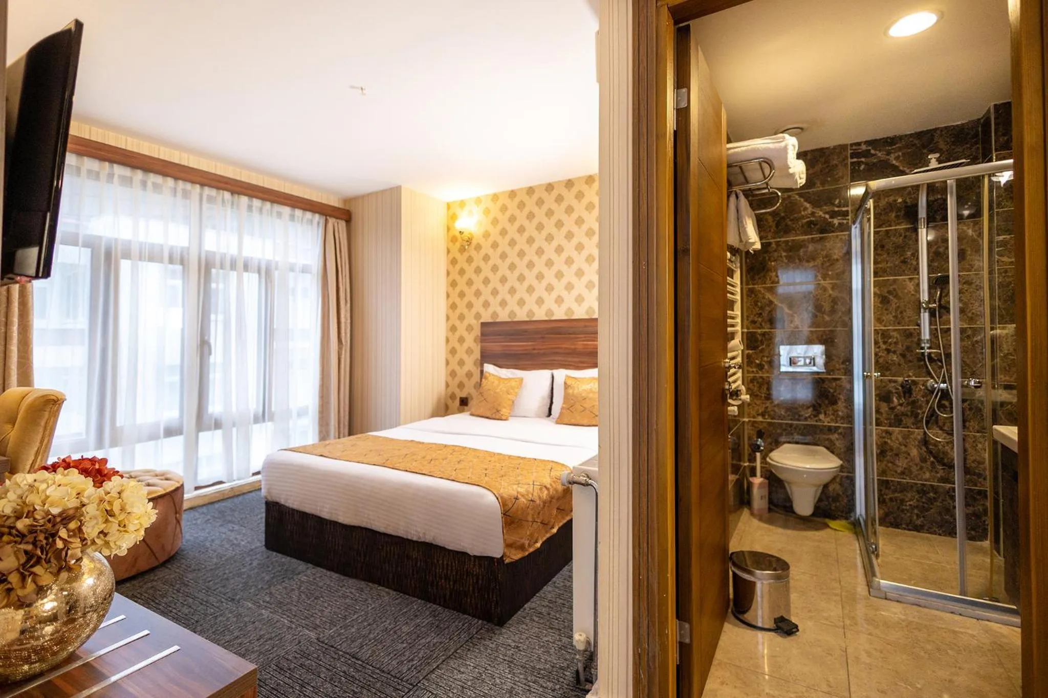 Bed in Niva Atakum Otel