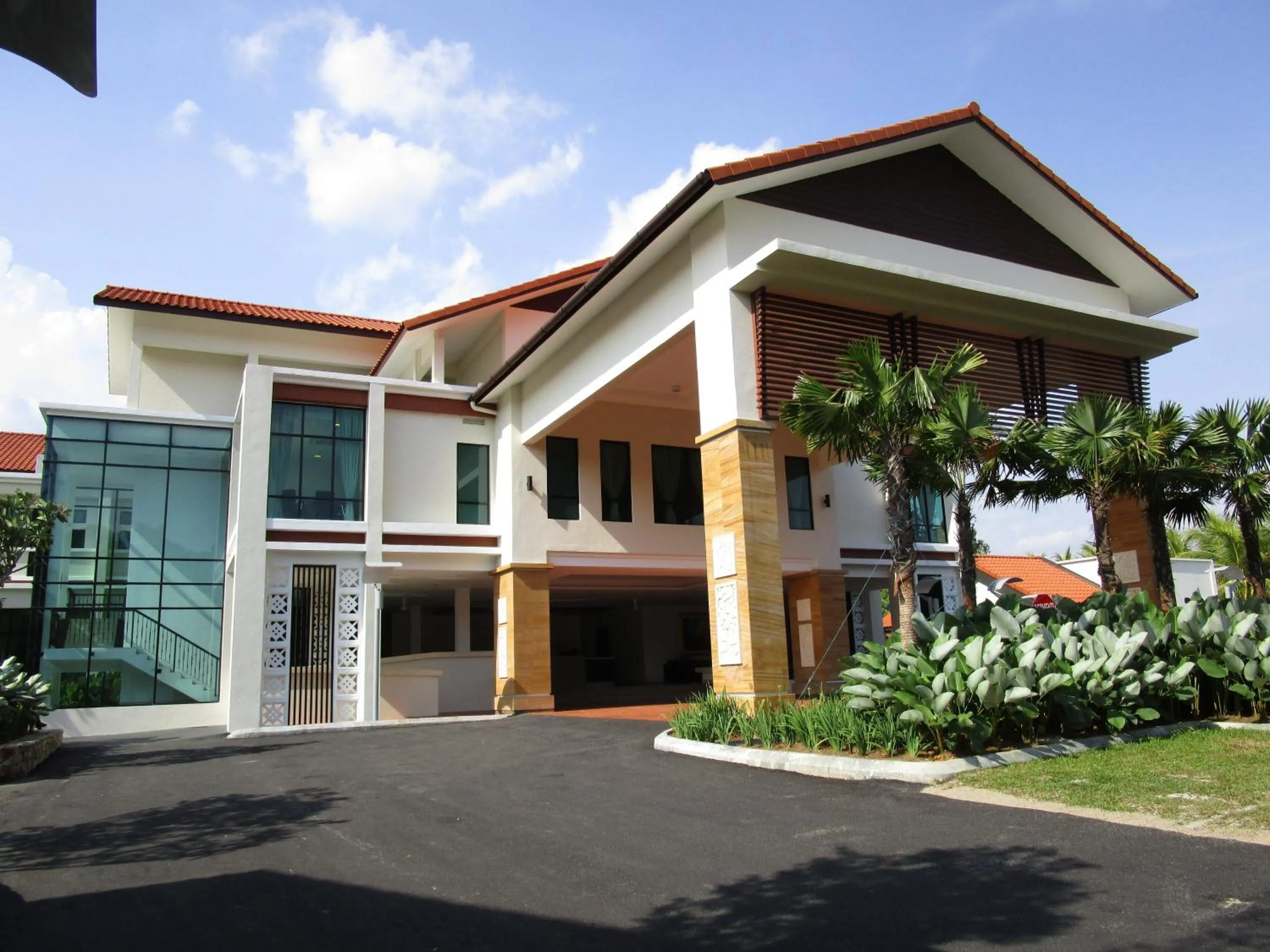 Facade/entrance in Espira Kinrara