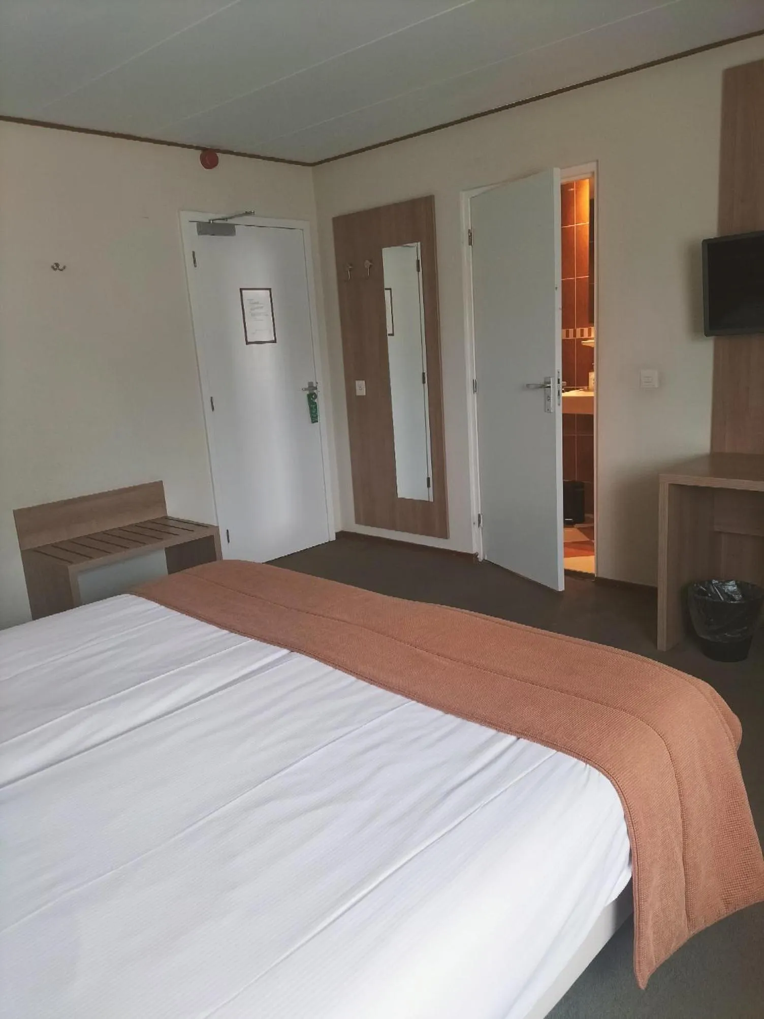 Bed in Hotel de Landmarke by Flow