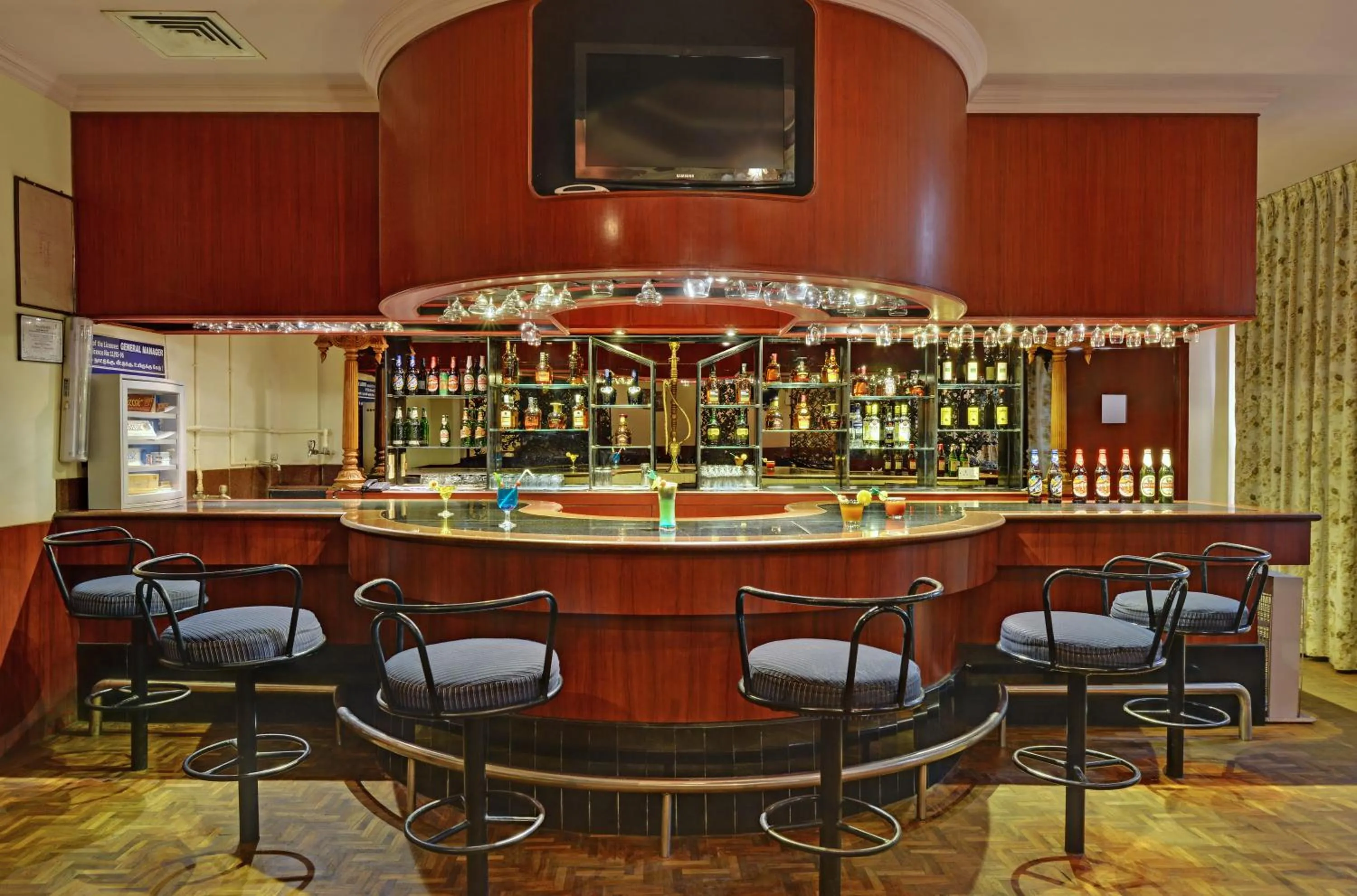 Lounge or bar in SRM Hotel Trichy