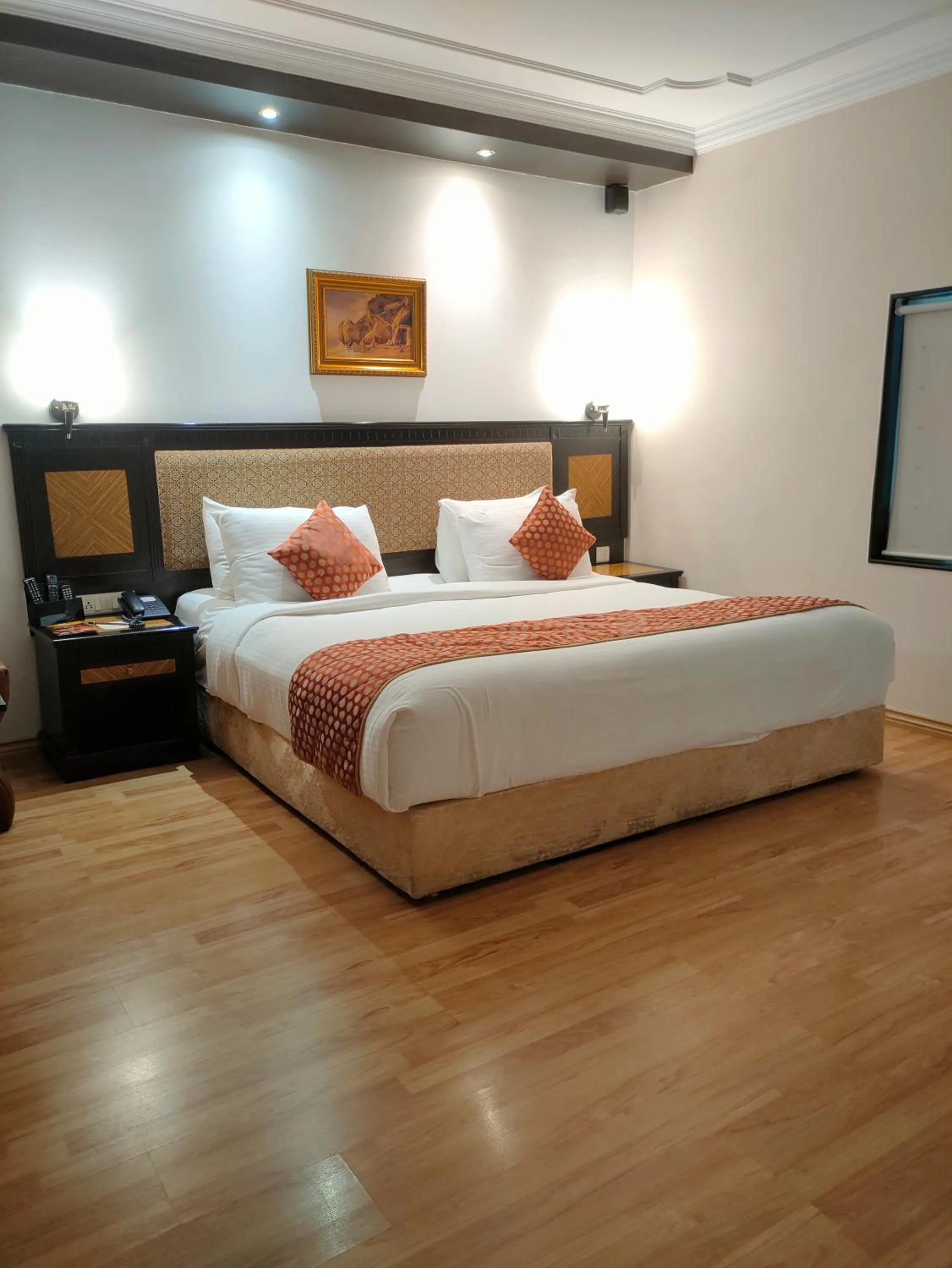 Bed in SRM Hotel Trichy