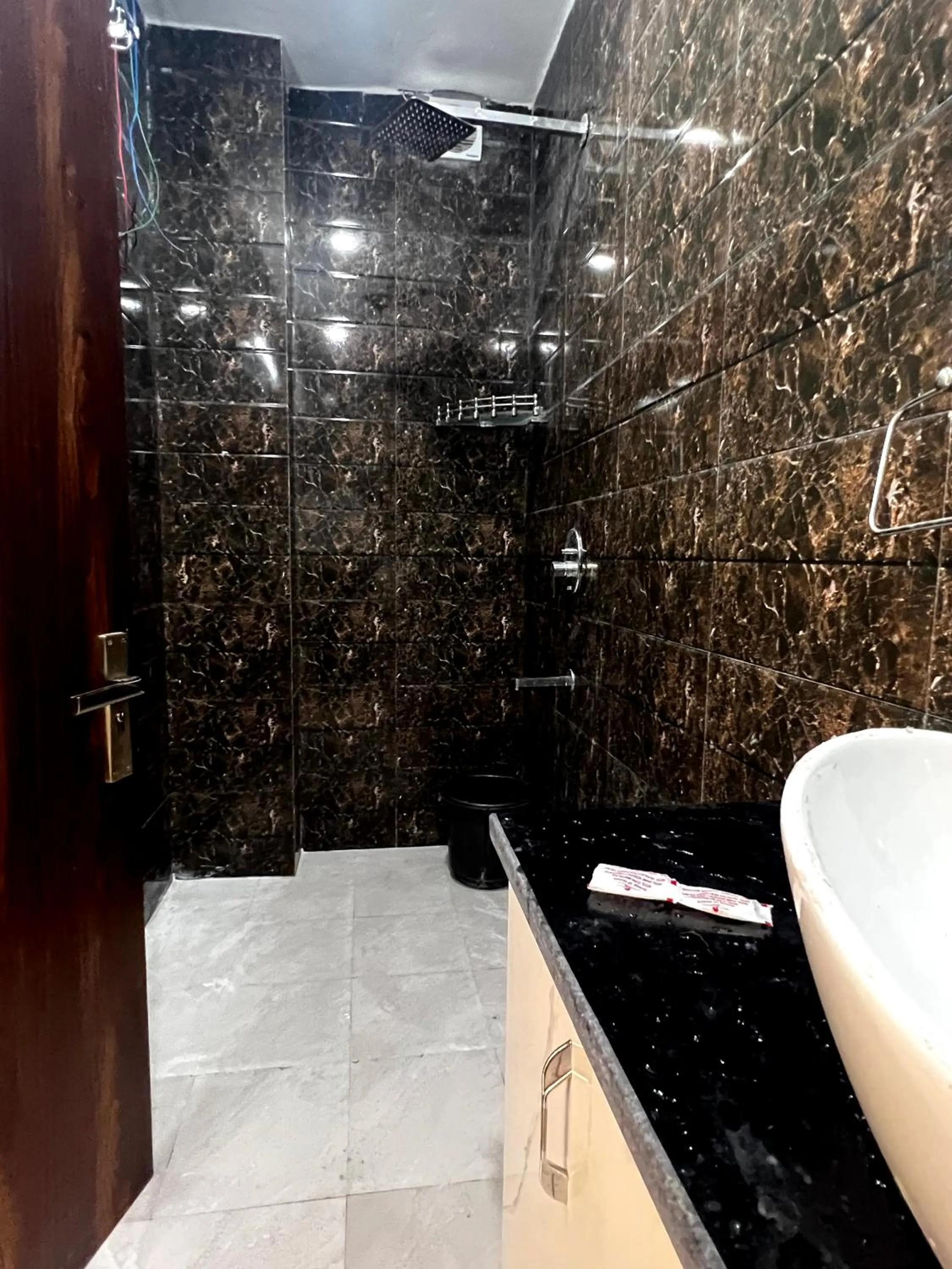 Bathroom in Hotel Trending Stay