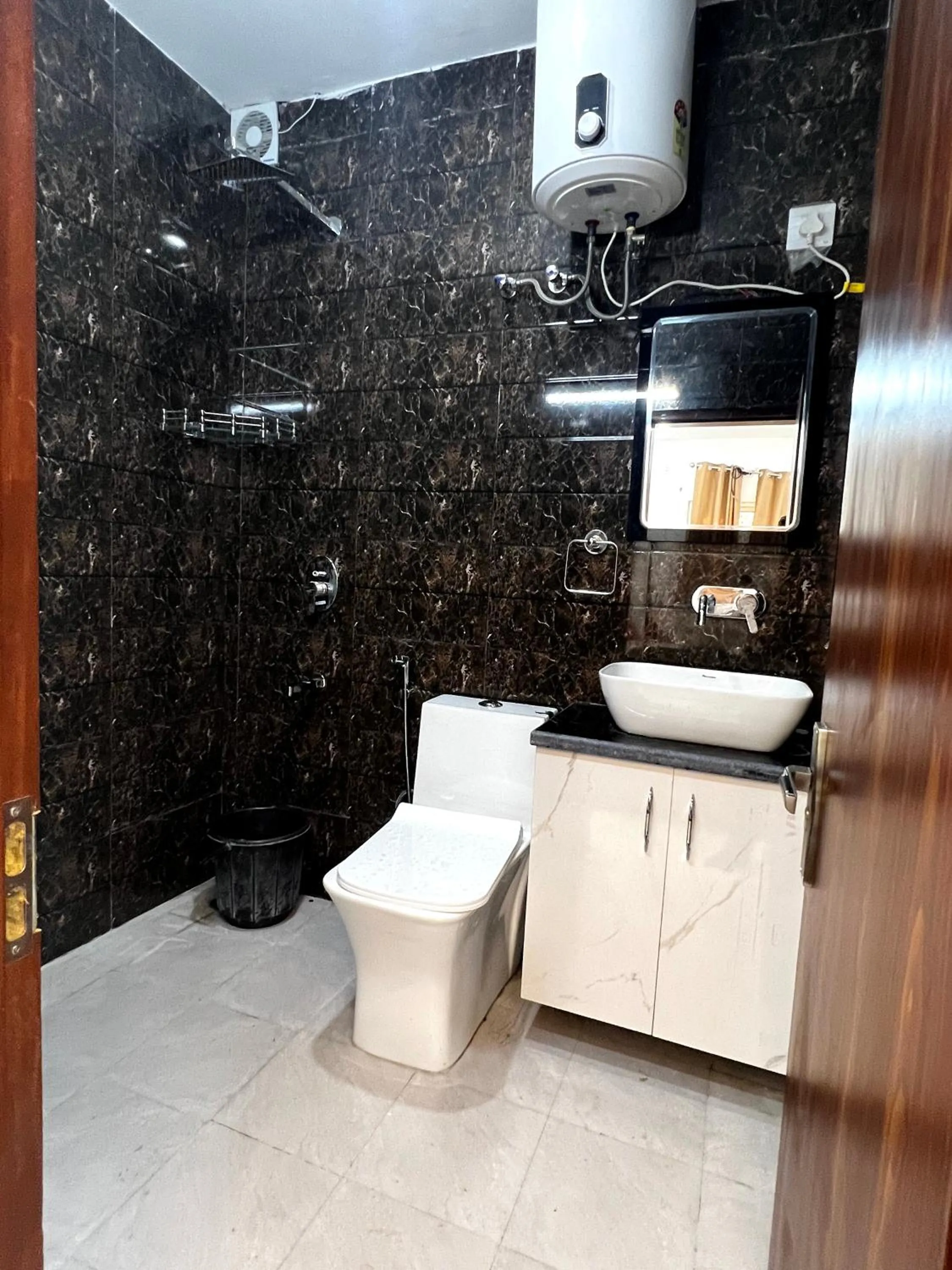 Toilet in Hotel Trending Stay