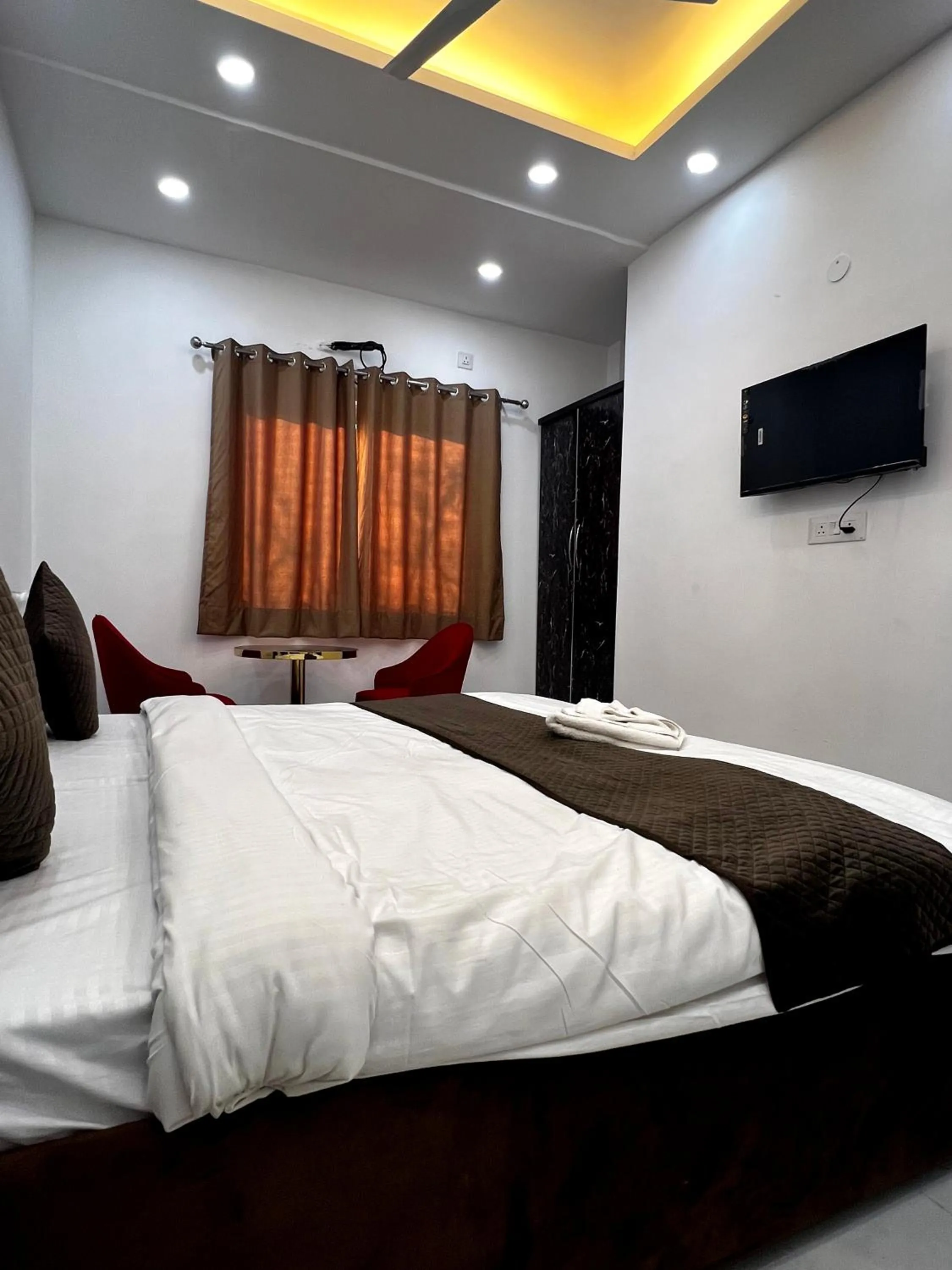 Bed in Hotel Trending Stay