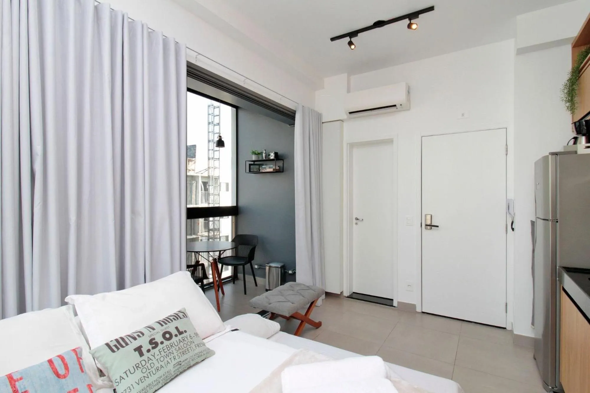 Photo of the whole room, Bed in VN Alvorada