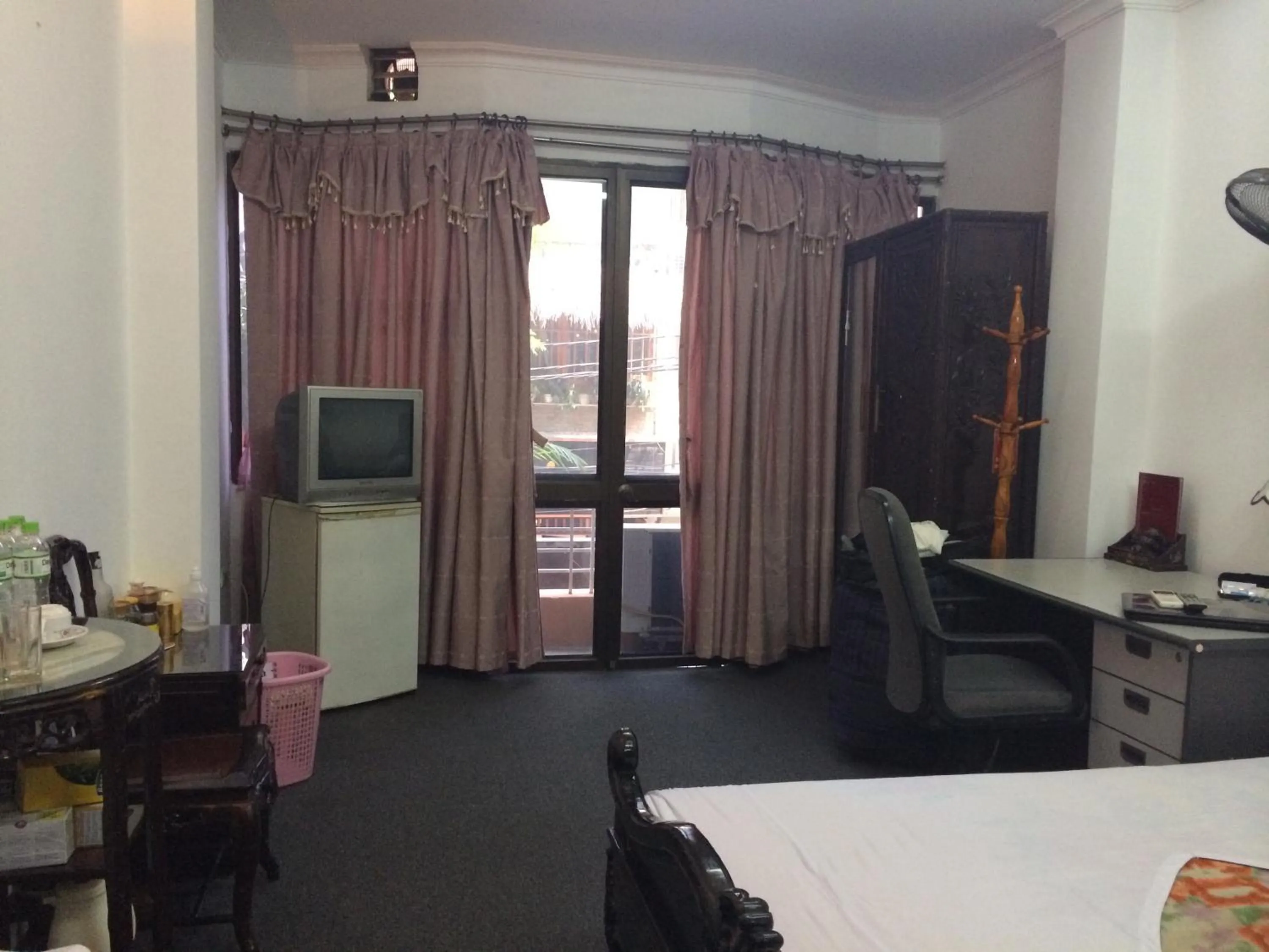 TV and multimedia, Bed in Ngoc Linh Hotel