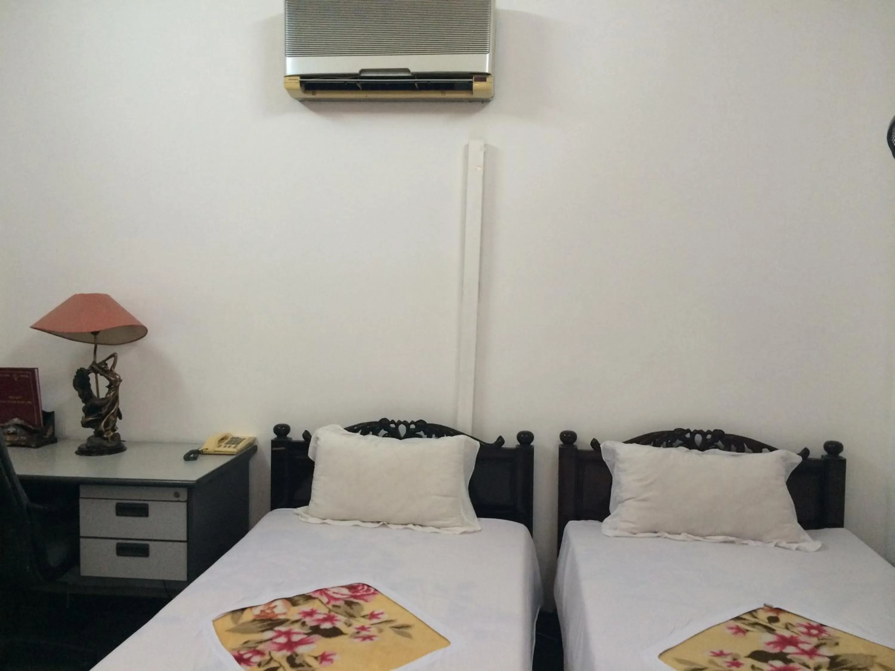 Decorative detail, Bed in Ngoc Linh Hotel