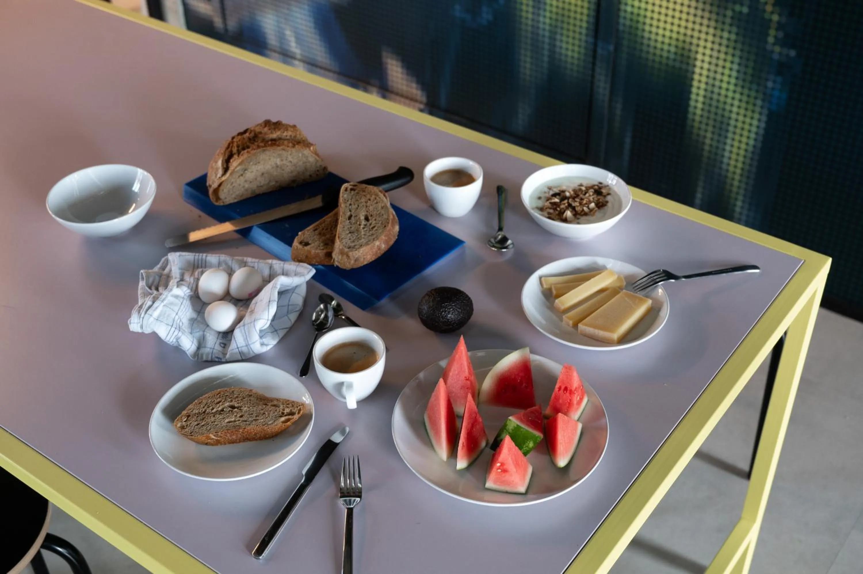 Communal kitchen in Daniel&Jacob's urban studios and boutique apartments