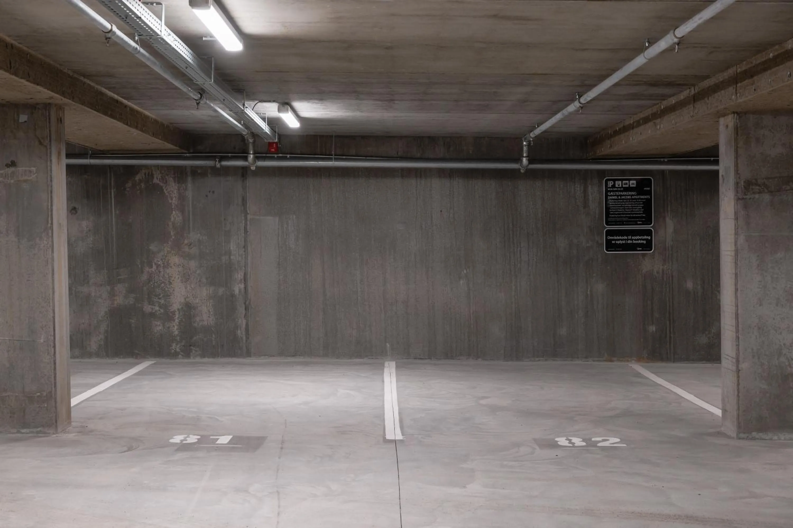 Parking in Daniel&Jacob's urban studios and boutique apartments